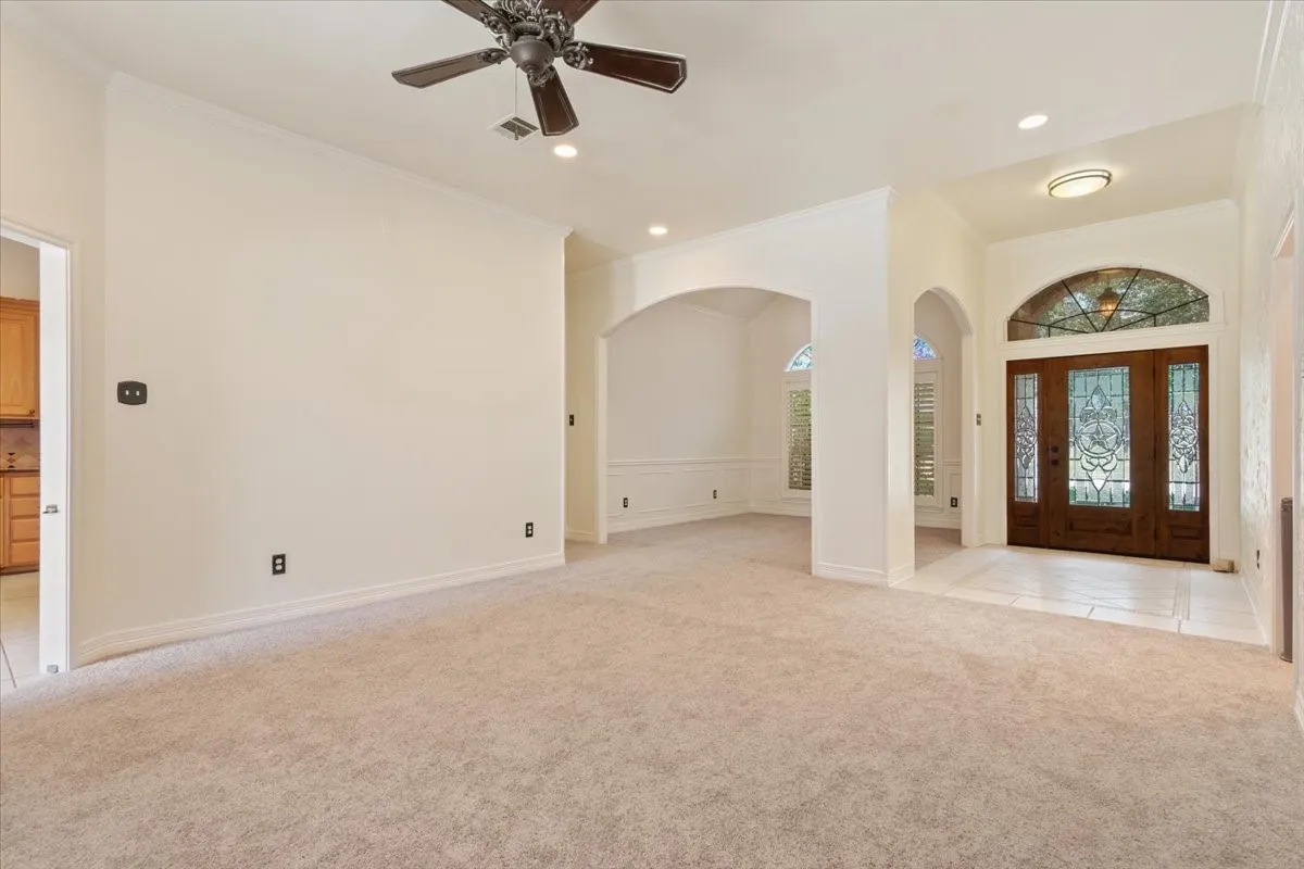 Single Family Residence For Sale in Mc Lennan County , 800 Granite Lane, Lorena, Texas 76655, 4 Bedroom, 4 Bathroom, 3 Garage spaces, 2,971 Sqft, built in 2001, mls#21350255, Real Estate Agent in Lorena, Homes For Sale in Mc Lennan county, Homes For Sale in Lorena, Realtor in Lorena Texas, Real Estate Brokerage Independent Realty Texas, Luminita Cordes Realtor