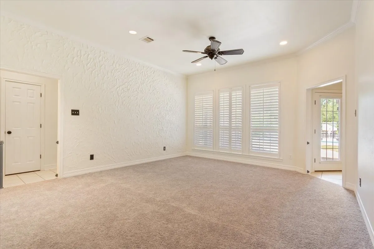 Single Family Residence For Sale in Mc Lennan County , 800 Granite Lane, Lorena, Texas 76655, 4 Bedroom, 4 Bathroom, 3 Garage spaces, 2,971 Sqft, built in 2001, mls#21350255, Real Estate Agent in Lorena, Homes For Sale in Mc Lennan county, Homes For Sale in Lorena, Realtor in Lorena Texas, Real Estate Brokerage Independent Realty Texas, Luminita Cordes Realtor