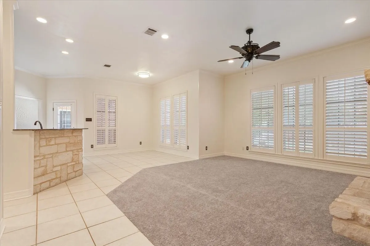 Single Family Residence For Sale in Mc Lennan County , 800 Granite Lane, Lorena, Texas 76655, 4 Bedroom, 4 Bathroom, 3 Garage spaces, 2,971 Sqft, built in 2001, mls#21350255, Real Estate Agent in Lorena, Homes For Sale in Mc Lennan county, Homes For Sale in Lorena, Realtor in Lorena Texas, Real Estate Brokerage Independent Realty Texas, Luminita Cordes Realtor