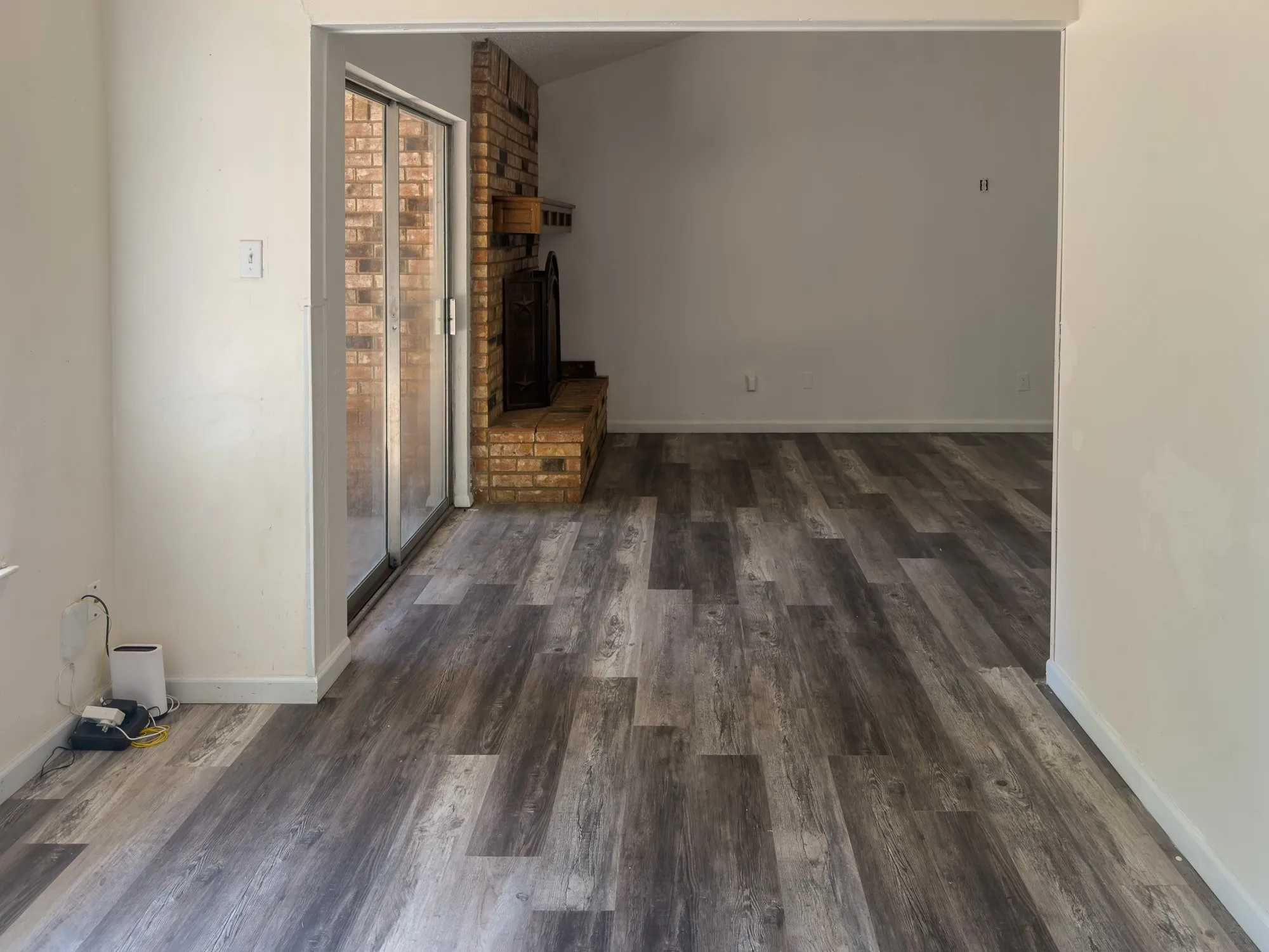 Single Family Residence For Sale in Palo Pinto County , 1516 NW 1st Avenue, Mineral Wells, Texas 76067, 4 Bedroom, 2 Bathroom, Garage spaces, 1,702 Sqft, built in 1975, mls#21353880, Real Estate Agent in Mineral Wells, Homes For Sale in Palo Pinto county, Homes For Sale in Mineral Wells, Realtor in Mineral Wells Texas, Real Estate Brokerage Independent Realty Texas, Luminita Cordes Realtor