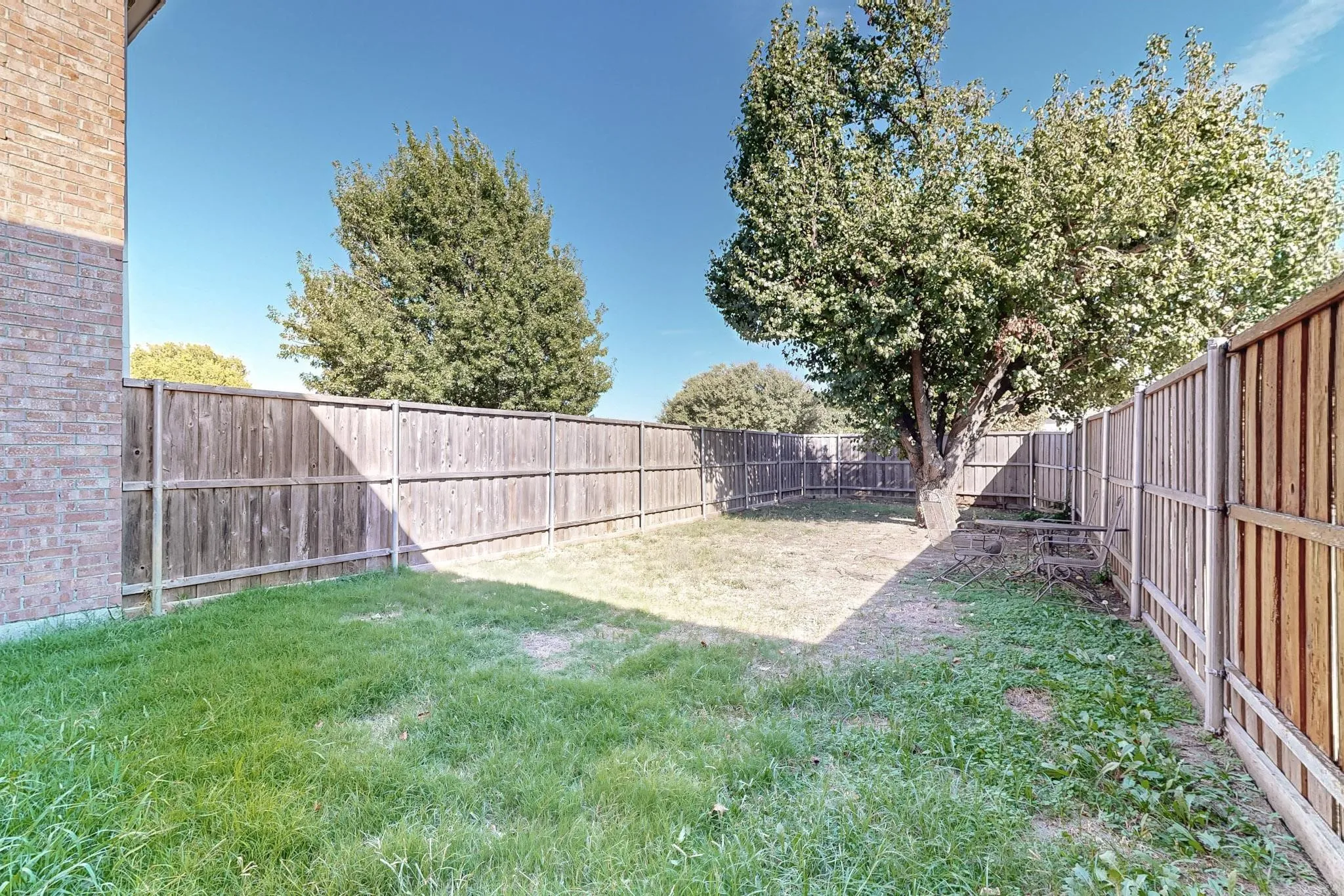 Single Family Residence For Rent in Collin County , 7936 Quest Court, Frisco, Texas 75035, 3 Bedrooms, 3 Bathrooms, 2 Garage spaces, 1,424 Sqft, built in 1992, Price $2,799, mls#21353890, Real Estate Agent in Frisco, Homes For Rent in Collin county, Homes For Rent in Frisco, Realtor in Frisco Texas, Real Estate Brokerage Independent Realty Texas, Luminita Cordes Realtor