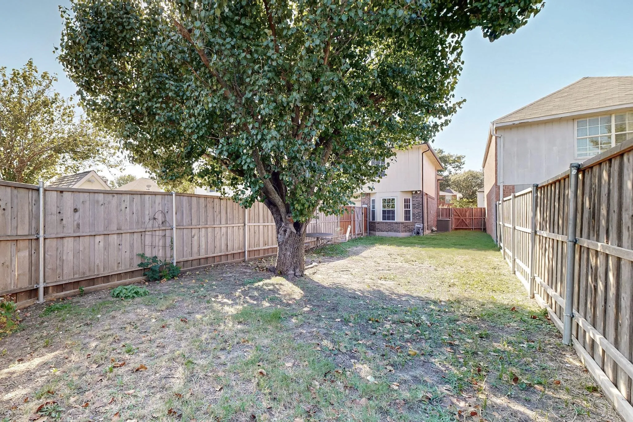 Single Family Residence For Rent in Collin County , 7936 Quest Court, Frisco, Texas 75035, 3 Bedrooms, 3 Bathrooms, 2 Garage spaces, 1,424 Sqft, built in 1992, Price $2,799, mls#21353890, Real Estate Agent in Frisco, Homes For Rent in Collin county, Homes For Rent in Frisco, Realtor in Frisco Texas, Real Estate Brokerage Independent Realty Texas, Luminita Cordes Realtor