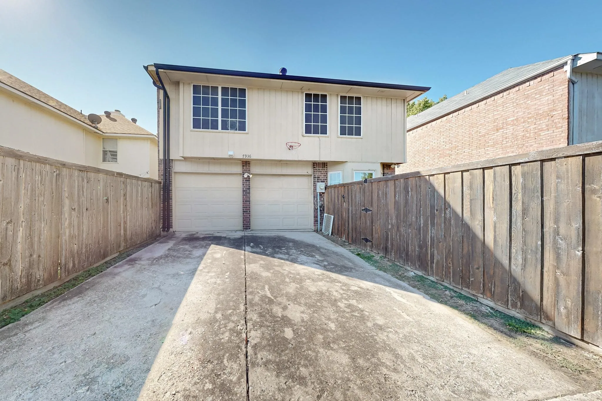 Single Family Residence For Rent in Collin County , 7936 Quest Court, Frisco, Texas 75035, 3 Bedrooms, 3 Bathrooms, 2 Garage spaces, 1,424 Sqft, built in 1992, Price $2,799, mls#21353890, Real Estate Agent in Frisco, Homes For Rent in Collin county, Homes For Rent in Frisco, Realtor in Frisco Texas, Real Estate Brokerage Independent Realty Texas, Luminita Cordes Realtor
