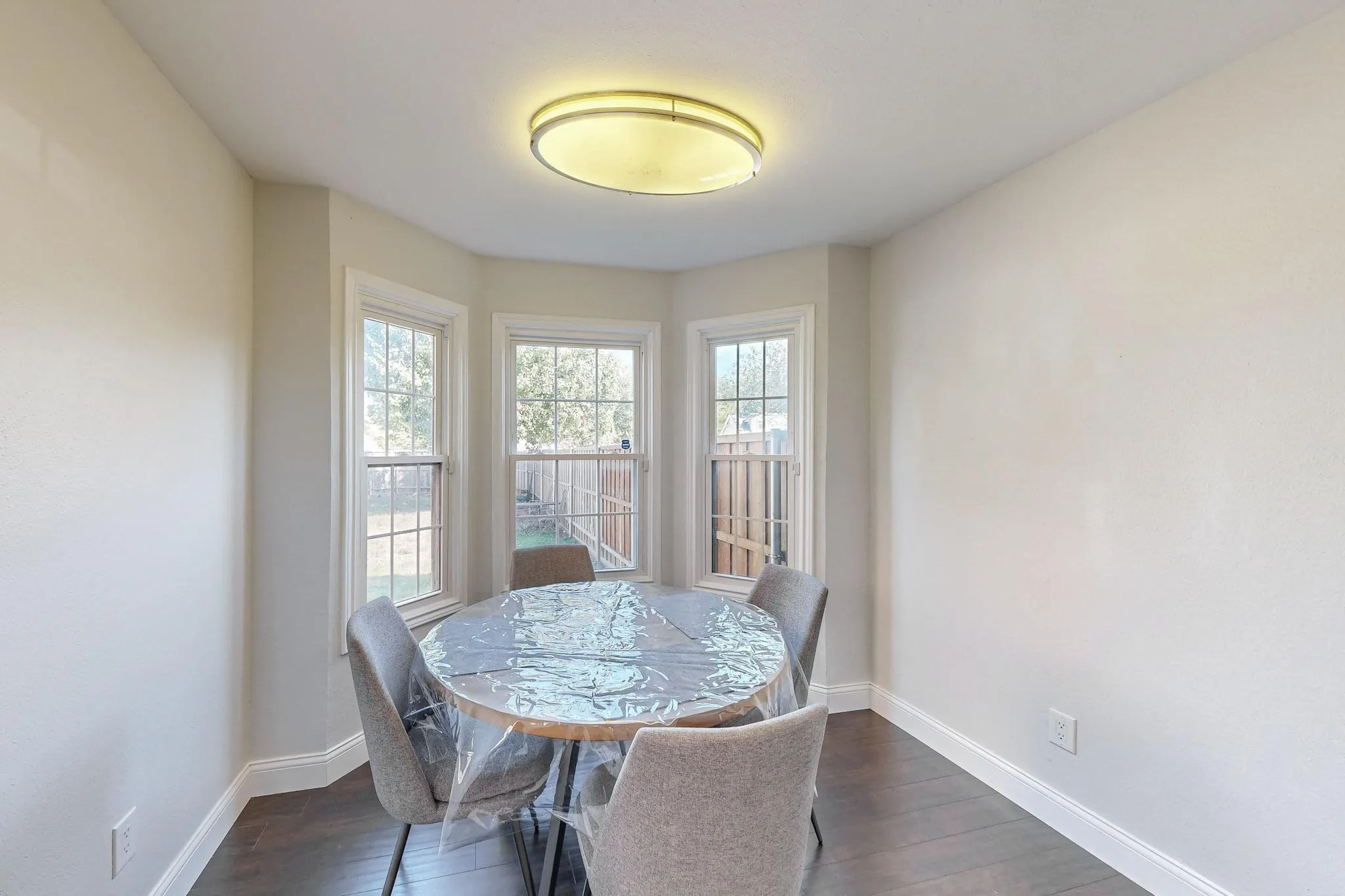 Single Family Residence For Rent in Collin County , 7936 Quest Court, Frisco, Texas 75035, 3 Bedrooms, 3 Bathrooms, 2 Garage spaces, 1,424 Sqft, built in 1992, Price $2,799, mls#21353890, Real Estate Agent in Frisco, Homes For Rent in Collin county, Homes For Rent in Frisco, Realtor in Frisco Texas, Real Estate Brokerage Independent Realty Texas, Luminita Cordes Realtor