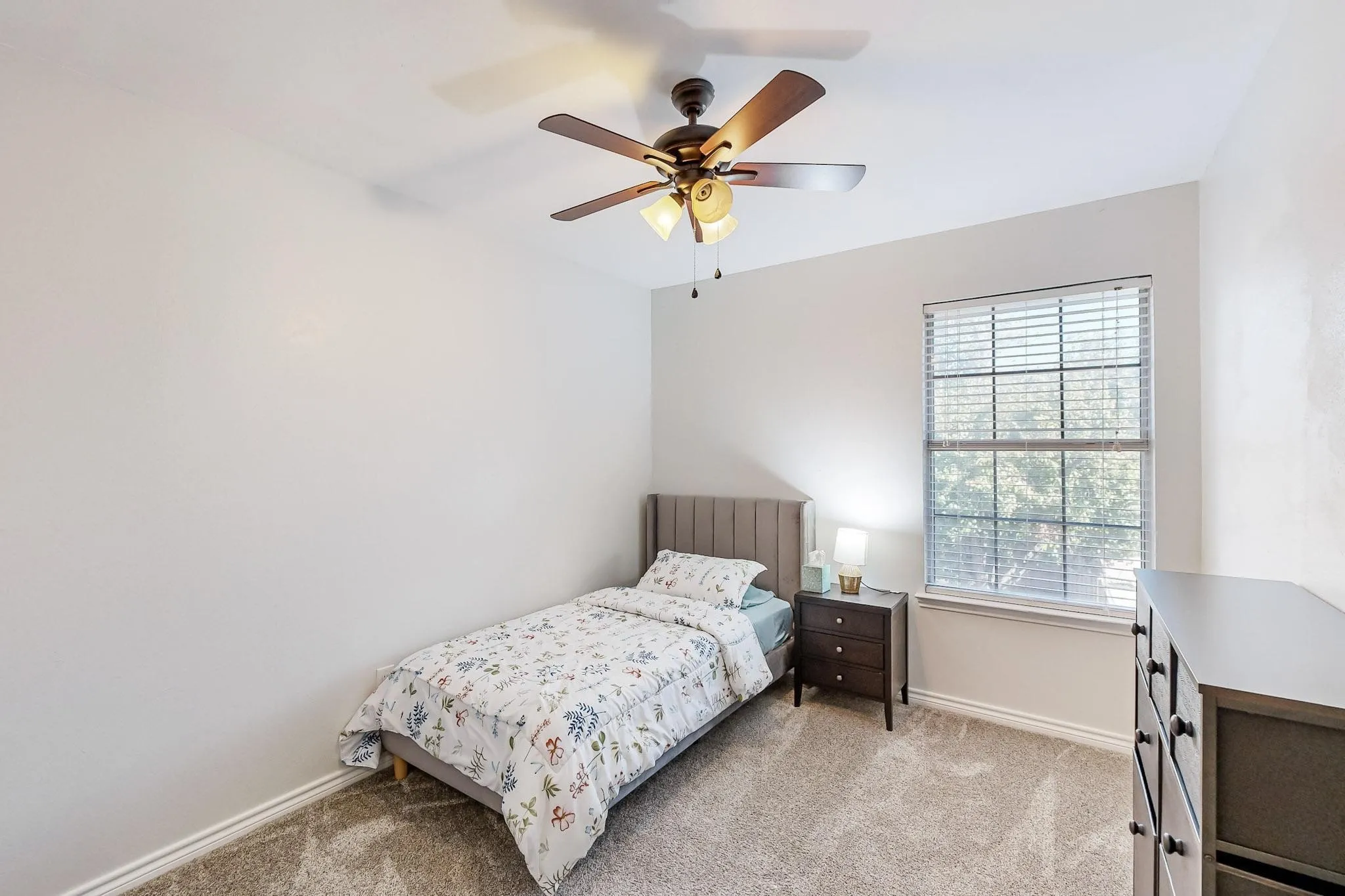 Single Family Residence For Rent in Collin County , 7936 Quest Court, Frisco, Texas 75035, 3 Bedrooms, 3 Bathrooms, 2 Garage spaces, 1,424 Sqft, built in 1992, Price $2,799, mls#21353890, Real Estate Agent in Frisco, Homes For Rent in Collin county, Homes For Rent in Frisco, Realtor in Frisco Texas, Real Estate Brokerage Independent Realty Texas, Luminita Cordes Realtor