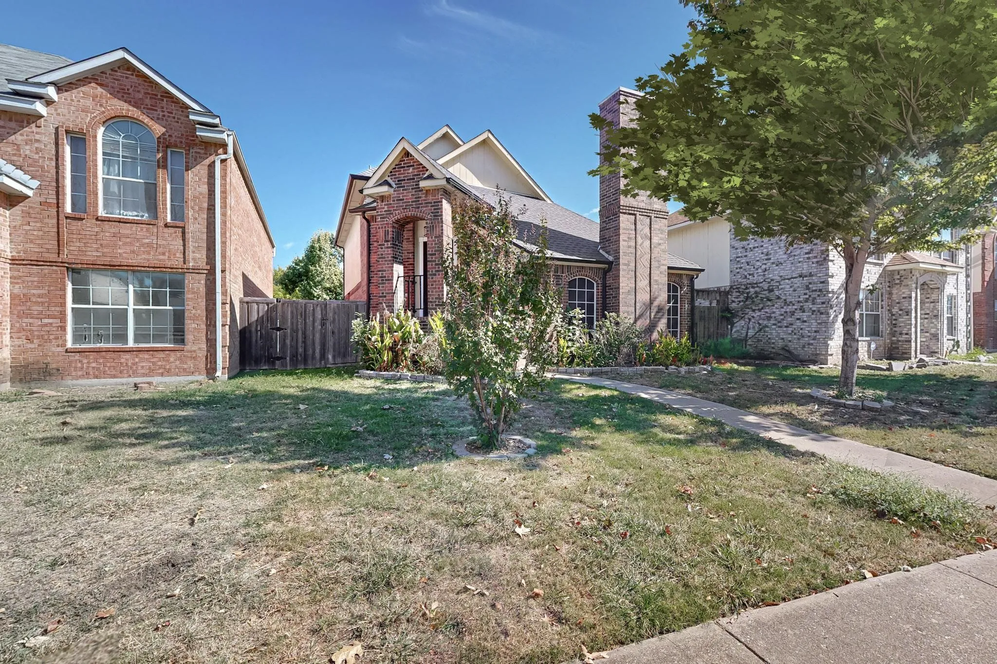 Single Family Residence For Rent in Collin County , 7936 Quest Court, Frisco, Texas 75035, 3 Bedrooms, 3 Bathrooms, 2 Garage spaces, 1,424 Sqft, built in 1992, Price $2,799, mls#21353890, Real Estate Agent in Frisco, Homes For Rent in Collin county, Homes For Rent in Frisco, Realtor in Frisco Texas, Real Estate Brokerage Independent Realty Texas, Luminita Cordes Realtor
