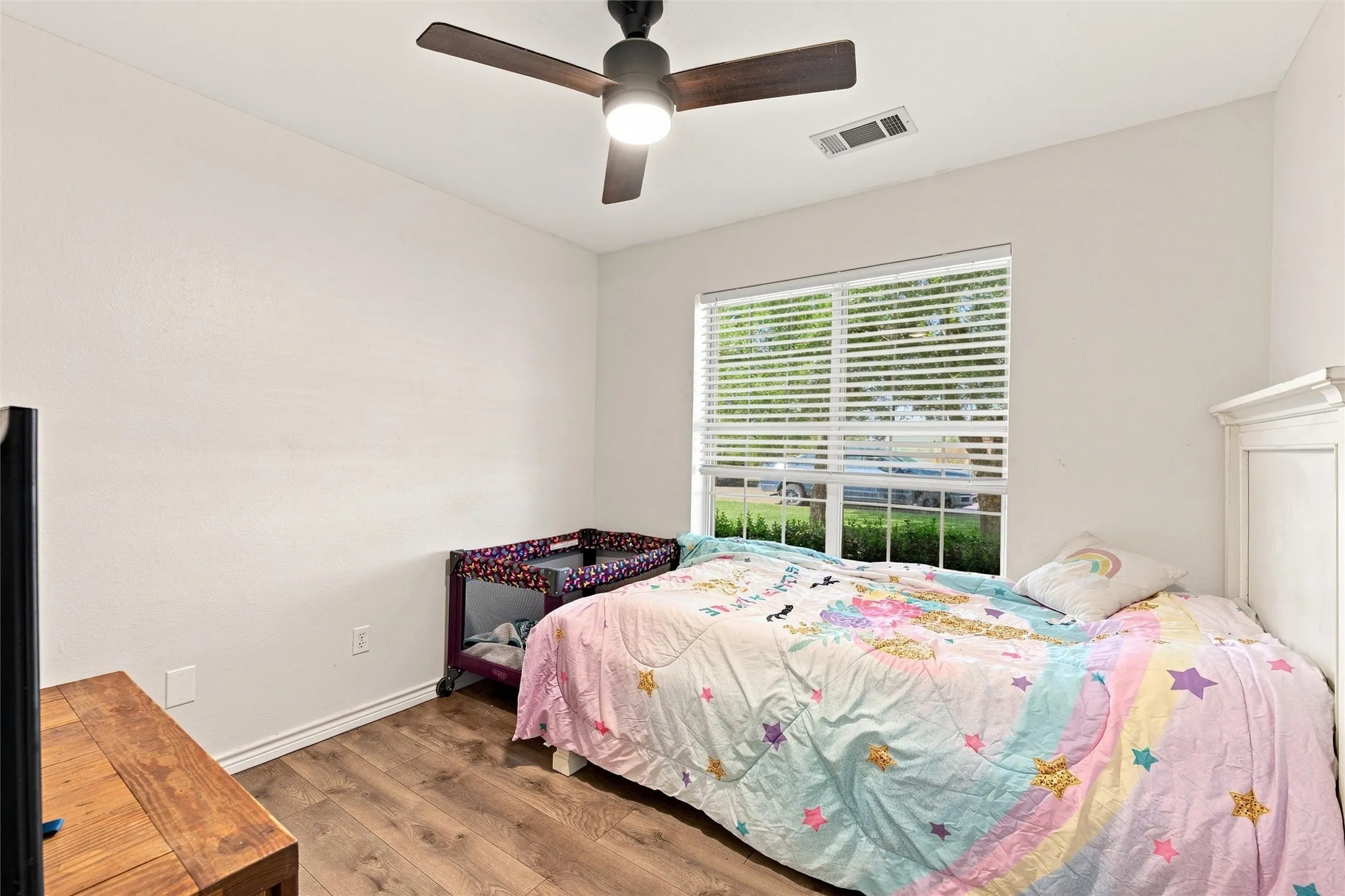 Single Family Residence For Sale in Hill County , 51 Circle Drive, Whitney, Texas 76692, 3 Bedroom, 2 Bathroom, 2 Garage spaces, 1,447 Sqft, built in 2002, mls#21350333, Real Estate Agent in Whitney, Homes For Sale in Hill county, Homes For Sale in Whitney, Realtor in Whitney Texas, Real Estate Brokerage Independent Realty Texas, Luminita Cordes Realtor