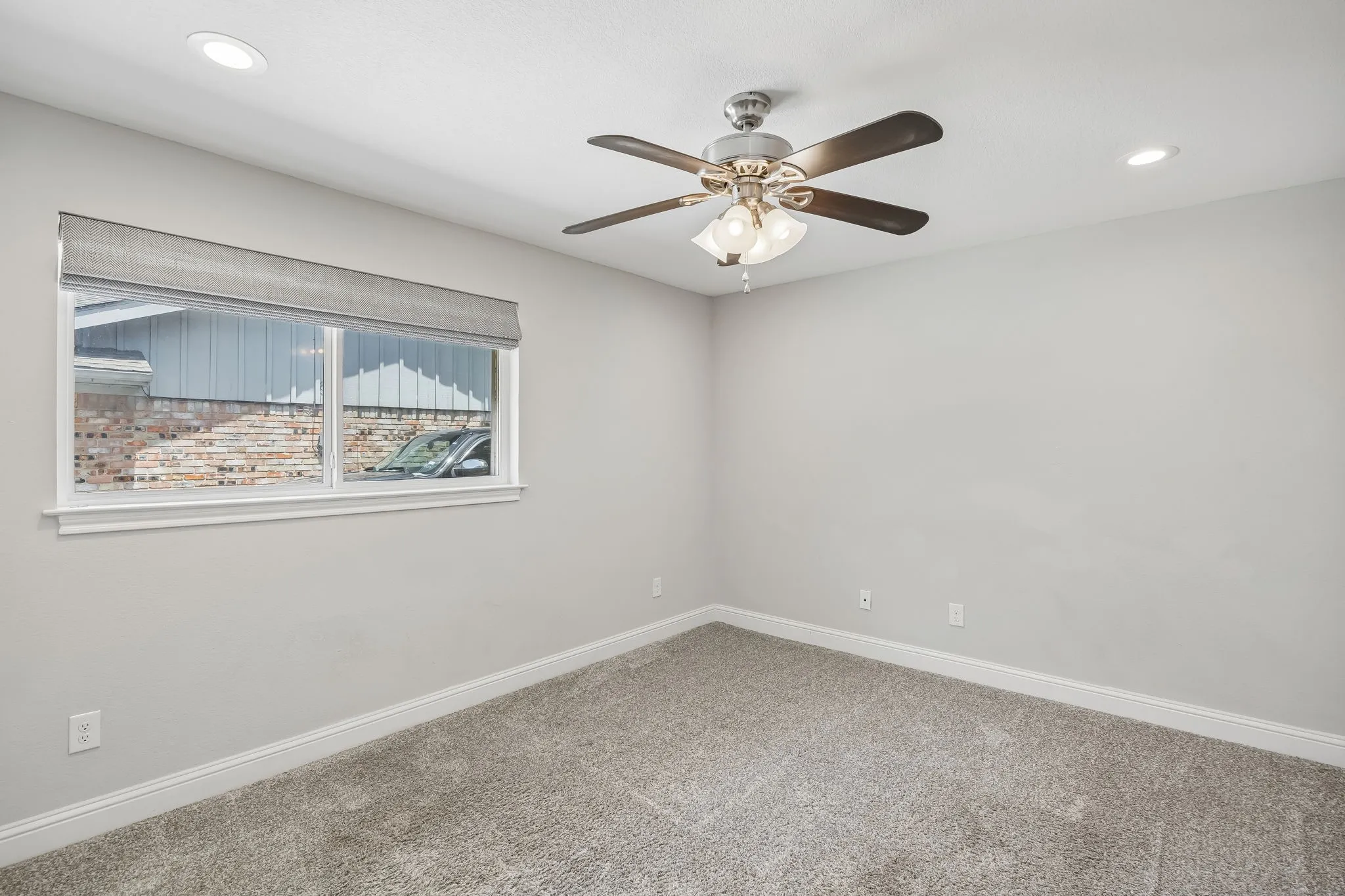 Single Family Residence For Rent in Dallas County , 10215 Dale Crest Drive, Dallas, Texas 75229, 4 Bedroom, 3 Bathroom, 2 Garage spaces, 2,641 Sqft, built in 1965, mls#21353666, Real Estate Agent in Dallas, Homes For Rent in Dallas county, Homes For Rent in Dallas, Realtor in Dallas Texas, Real Estate Brokerage Independent Realty Texas, Luminita Cordes Realtor