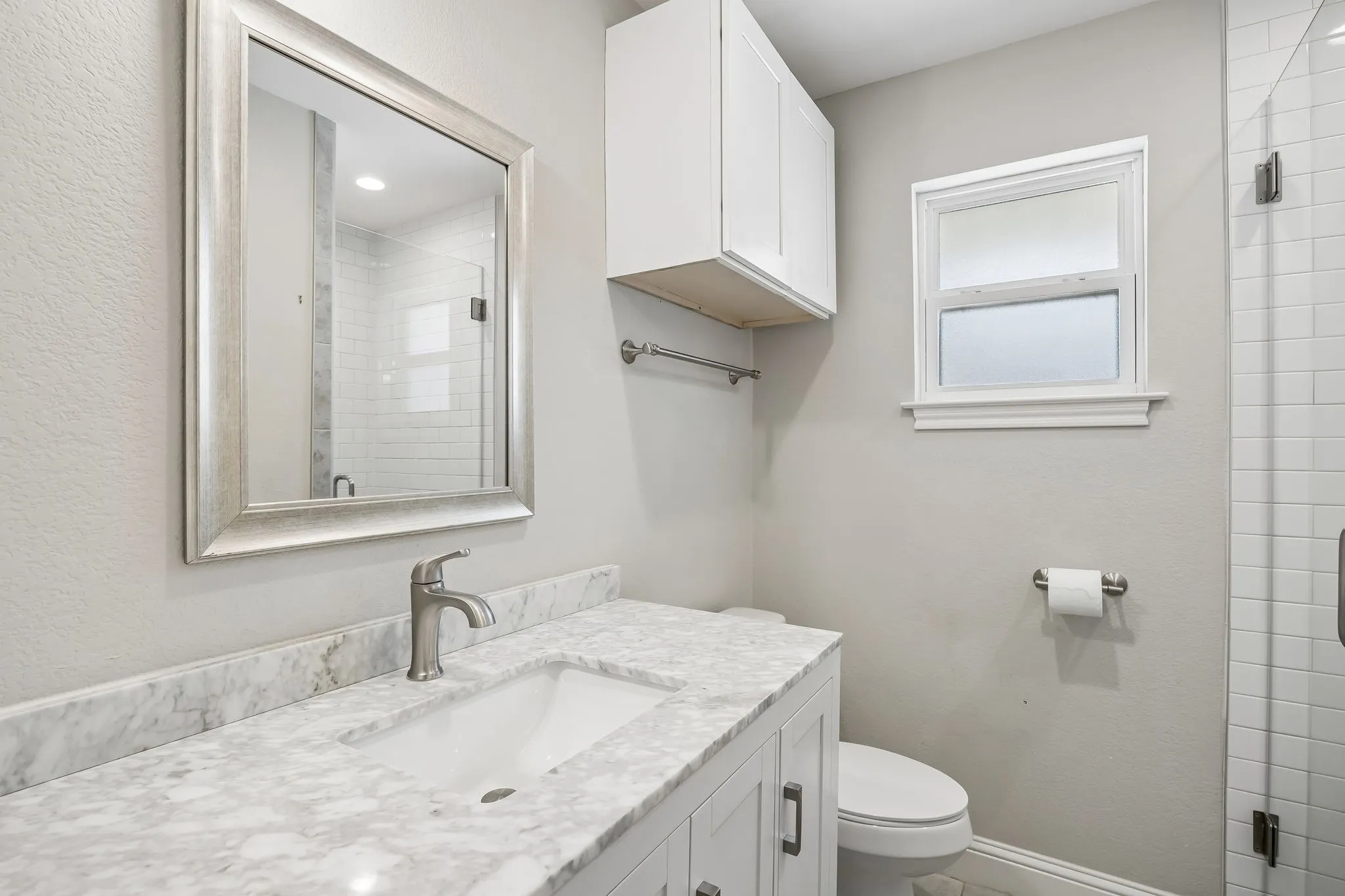 Single Family Residence For Rent in Dallas County , 10215 Dale Crest Drive, Dallas, Texas 75229, 4 Bedroom, 3 Bathroom, 2 Garage spaces, 2,641 Sqft, built in 1965, mls#21353666, Real Estate Agent in Dallas, Homes For Rent in Dallas county, Homes For Rent in Dallas, Realtor in Dallas Texas, Real Estate Brokerage Independent Realty Texas, Luminita Cordes Realtor