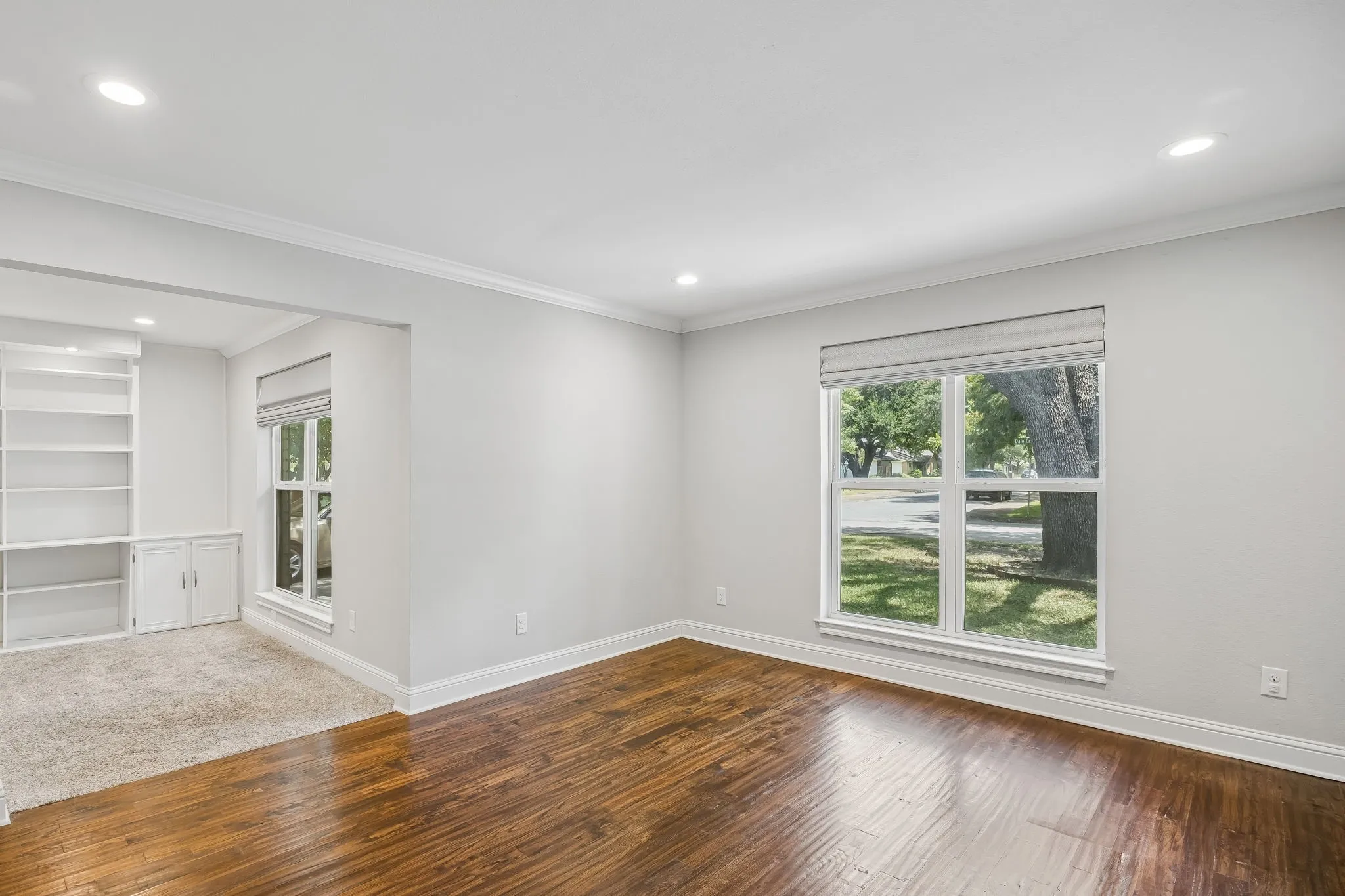 Single Family Residence For Rent in Dallas County , 10215 Dale Crest Drive, Dallas, Texas 75229, 4 Bedroom, 3 Bathroom, 2 Garage spaces, 2,641 Sqft, built in 1965, mls#21353666, Real Estate Agent in Dallas, Homes For Rent in Dallas county, Homes For Rent in Dallas, Realtor in Dallas Texas, Real Estate Brokerage Independent Realty Texas, Luminita Cordes Realtor