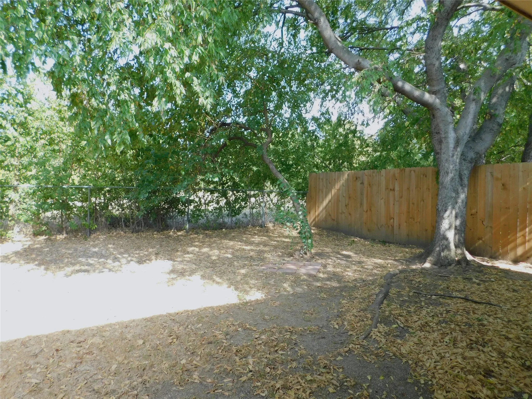 Duplex For Rent in Denton County , 3305 Gardenview Circle, Denton, Texas 76207, 2 Bedroom, 2 Bathroom, Garage spaces, 901 Sqft, built in 1983, mls#21353830, Real Estate Agent in Denton, Homes For Rent in Denton county, Homes For Rent in Denton, Realtor in Denton Texas, Real Estate Brokerage Independent Realty Texas, Luminita Cordes Realtor