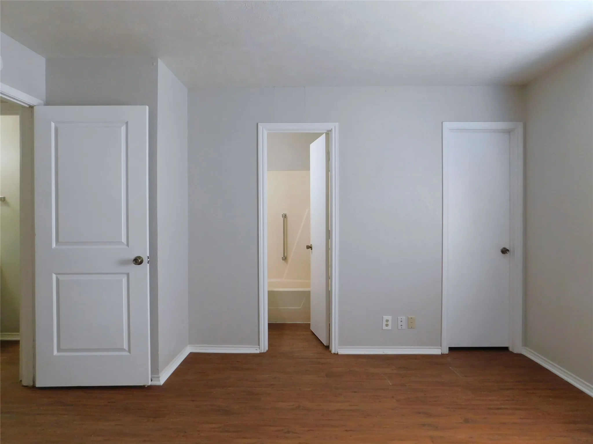 Duplex For Rent in Denton County , 3305 Gardenview Circle, Denton, Texas 76207, 2 Bedroom, 2 Bathroom, Garage spaces, 901 Sqft, built in 1983, mls#21353830, Real Estate Agent in Denton, Homes For Rent in Denton county, Homes For Rent in Denton, Realtor in Denton Texas, Real Estate Brokerage Independent Realty Texas, Luminita Cordes Realtor