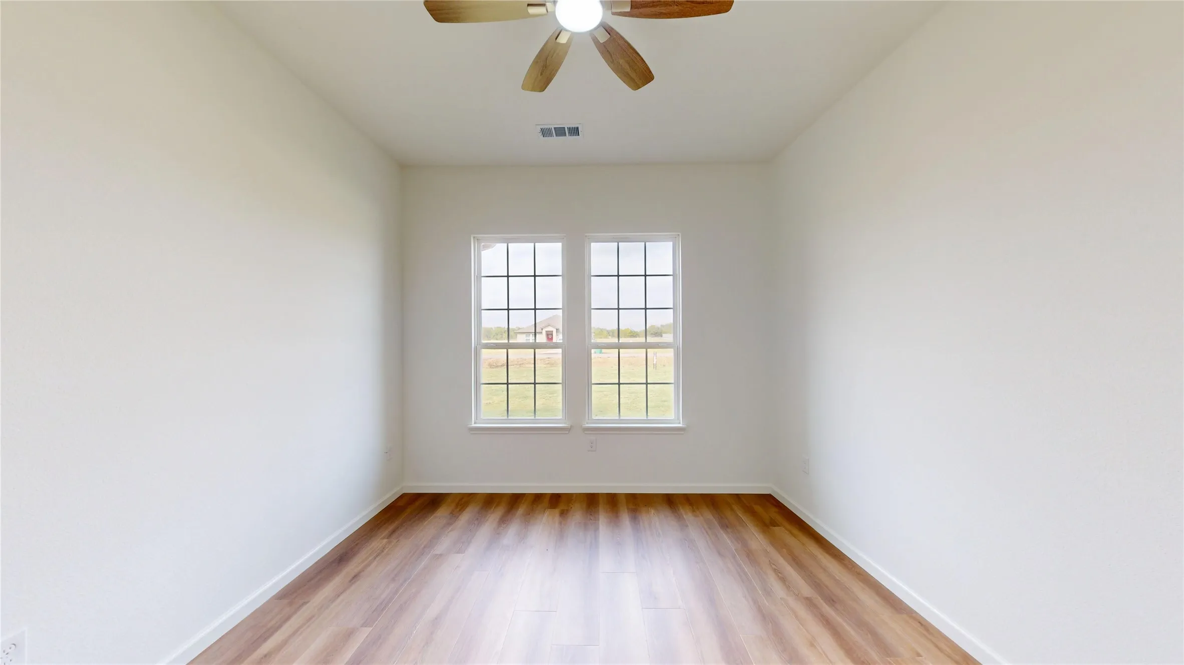 Single Family Residence For Sale in Rains County , 205 Private Road 5440, Point, Texas 75472, 5 Bedroom, 3 Bathroom, 2 Garage spaces, 2,508 Sqft, built in 2025, mls#21352395, Real Estate Agent in Point, Homes For Sale in Rains county, Homes For Sale in Point, Realtor in Point Texas, Real Estate Brokerage Independent Realty Texas, Luminita Cordes Realtor