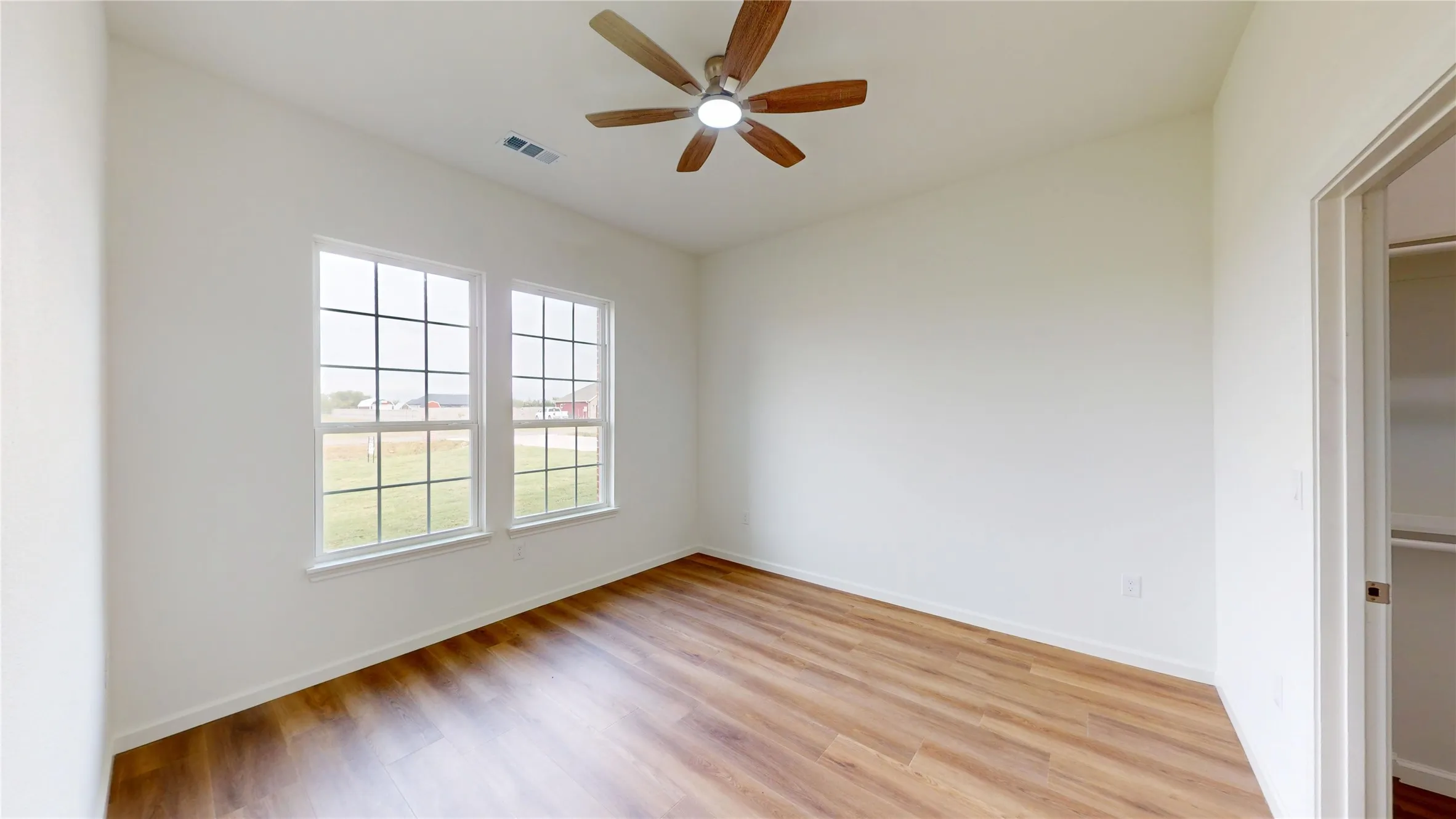 Single Family Residence For Sale in Rains County , 205 Private Road 5440, Point, Texas 75472, 5 Bedroom, 3 Bathroom, 2 Garage spaces, 2,508 Sqft, built in 2025, mls#21352395, Real Estate Agent in Point, Homes For Sale in Rains county, Homes For Sale in Point, Realtor in Point Texas, Real Estate Brokerage Independent Realty Texas, Luminita Cordes Realtor