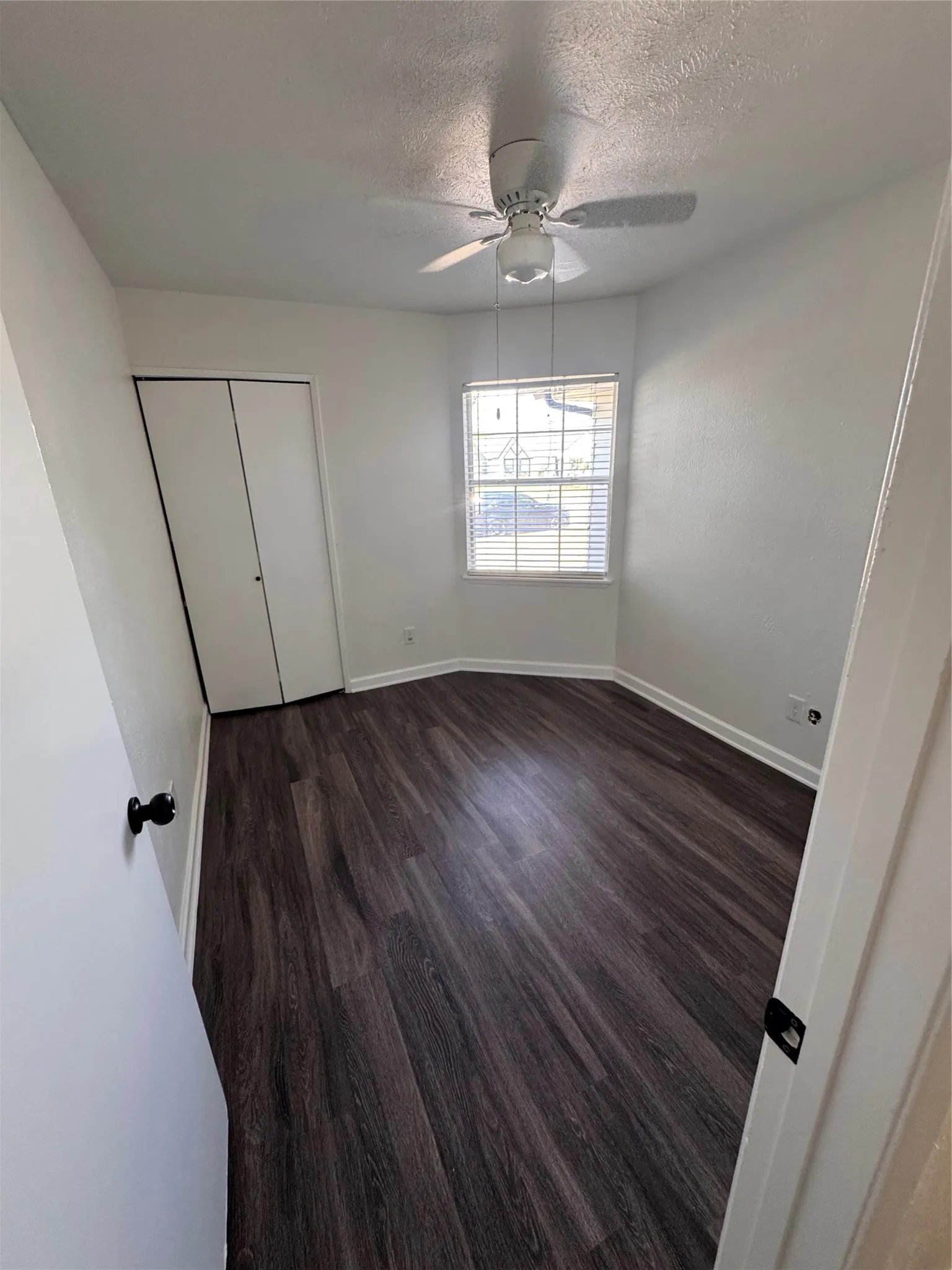 Single Family Residence For Rent in Denton County , 7512 Independence Drive, The Colony, Texas 75056, 3 Bedroom, 1 Bathroom, 1 Garage spaces, 1,086 Sqft, built in 1982, mls#21353912, Real Estate Agent in The Colony, Homes For Rent in Denton county, Homes For Rent in The Colony, Realtor in The Colony Texas, Real Estate Brokerage Independent Realty Texas, Luminita Cordes Realtor
