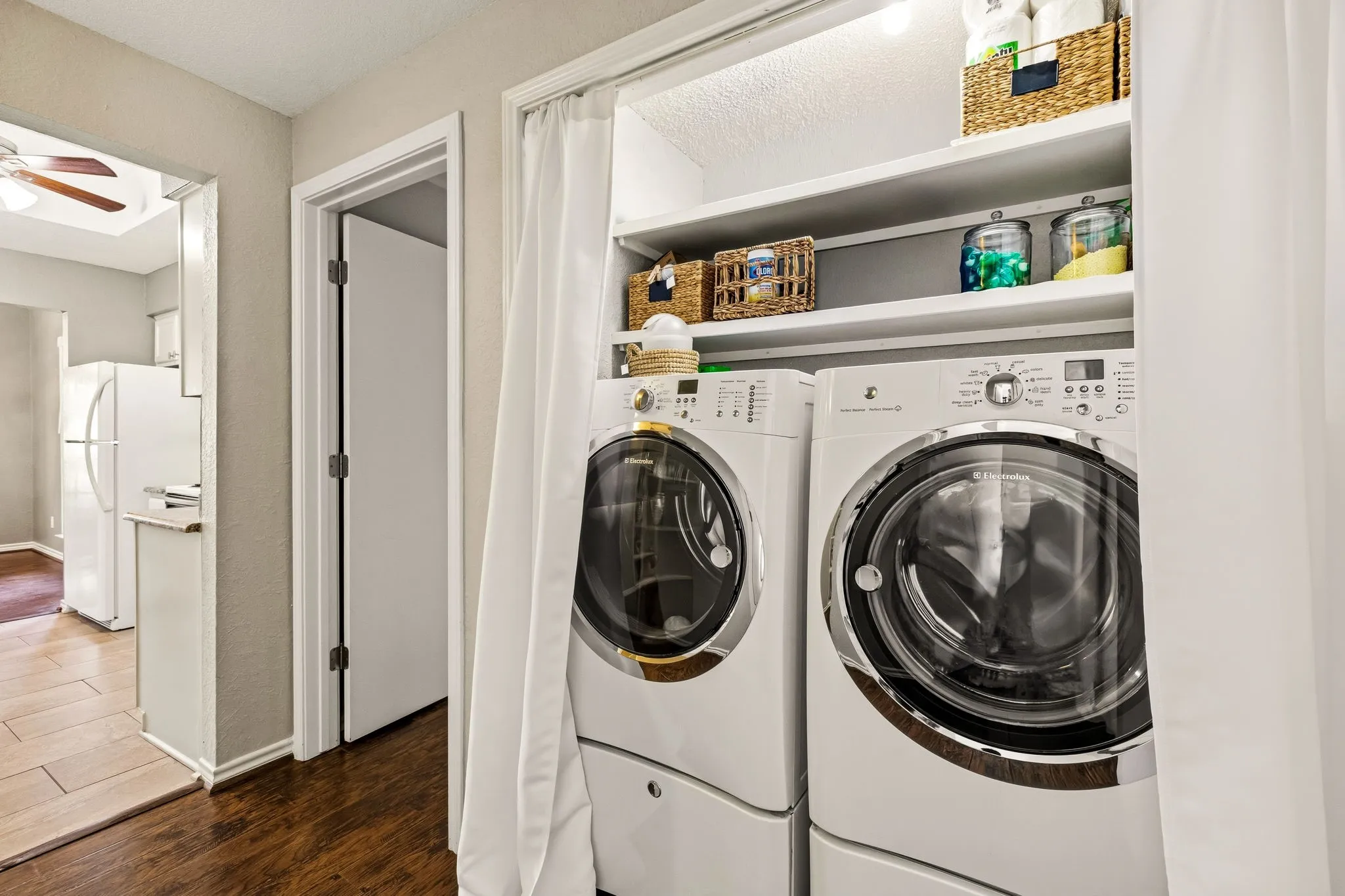 Condominium For Sale in Dallas County , 8600 Coppertowne Lane 304, Dallas, Texas 75243, 2 Bedroom, 2 Bathroom, Garage spaces, 1,090 Sqft, built in 1982, mls#21343415, Real Estate Agent in Dallas, Homes For Sale in Dallas county, Homes For Sale in Dallas, Realtor in Dallas Texas, Real Estate Brokerage Independent Realty Texas, Luminita Cordes Realtor