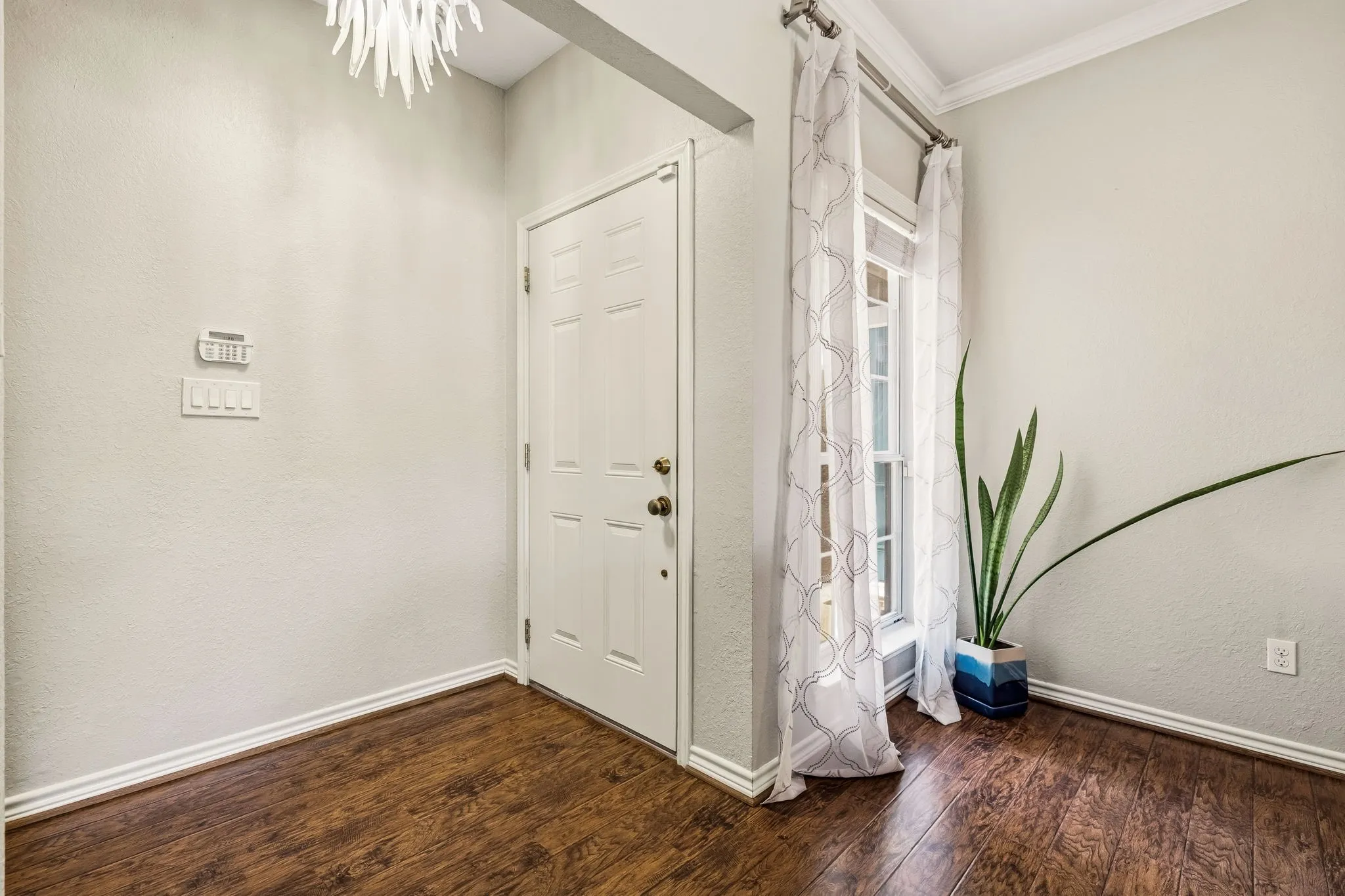 Condominium For Sale in Dallas County , 8600 Coppertowne Lane 304, Dallas, Texas 75243, 2 Bedroom, 2 Bathroom, Garage spaces, 1,090 Sqft, built in 1982, mls#21343415, Real Estate Agent in Dallas, Homes For Sale in Dallas county, Homes For Sale in Dallas, Realtor in Dallas Texas, Real Estate Brokerage Independent Realty Texas, Luminita Cordes Realtor