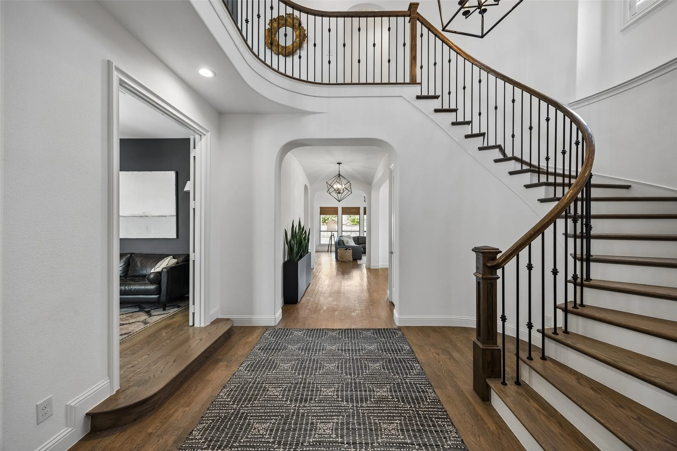 Single Family Residence For Sale in Collin County , 3378 Waverly Drive, Celina, Texas 75009, 5 Bedroom, 6 Bathroom, 3 Garage spaces, 4,680 Sqft, built in 2017, mls#21350590, Real Estate Agent in Celina, Homes For Sale in Collin county, Homes For Sale in Celina, Realtor in Celina Texas, Real Estate Brokerage Independent Realty Texas, Luminita Cordes Realtor