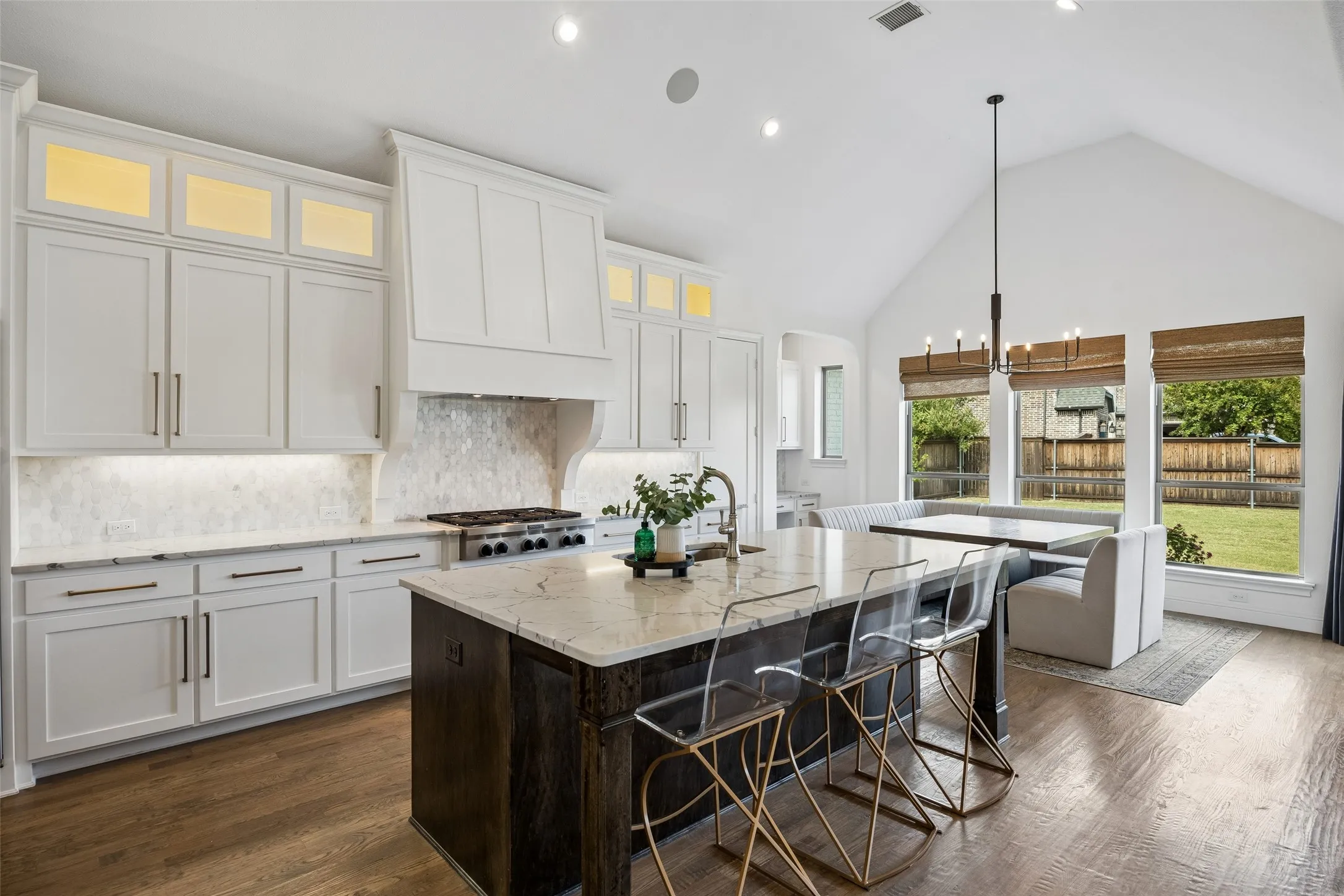 Single Family Residence For Sale in Collin County , 3378 Waverly Drive, Celina, Texas 75009, 5 Bedroom, 6 Bathroom, 3 Garage spaces, 4,680 Sqft, built in 2017, mls#21350590, Real Estate Agent in Celina, Homes For Sale in Collin county, Homes For Sale in Celina, Realtor in Celina Texas, Real Estate Brokerage Independent Realty Texas, Luminita Cordes Realtor