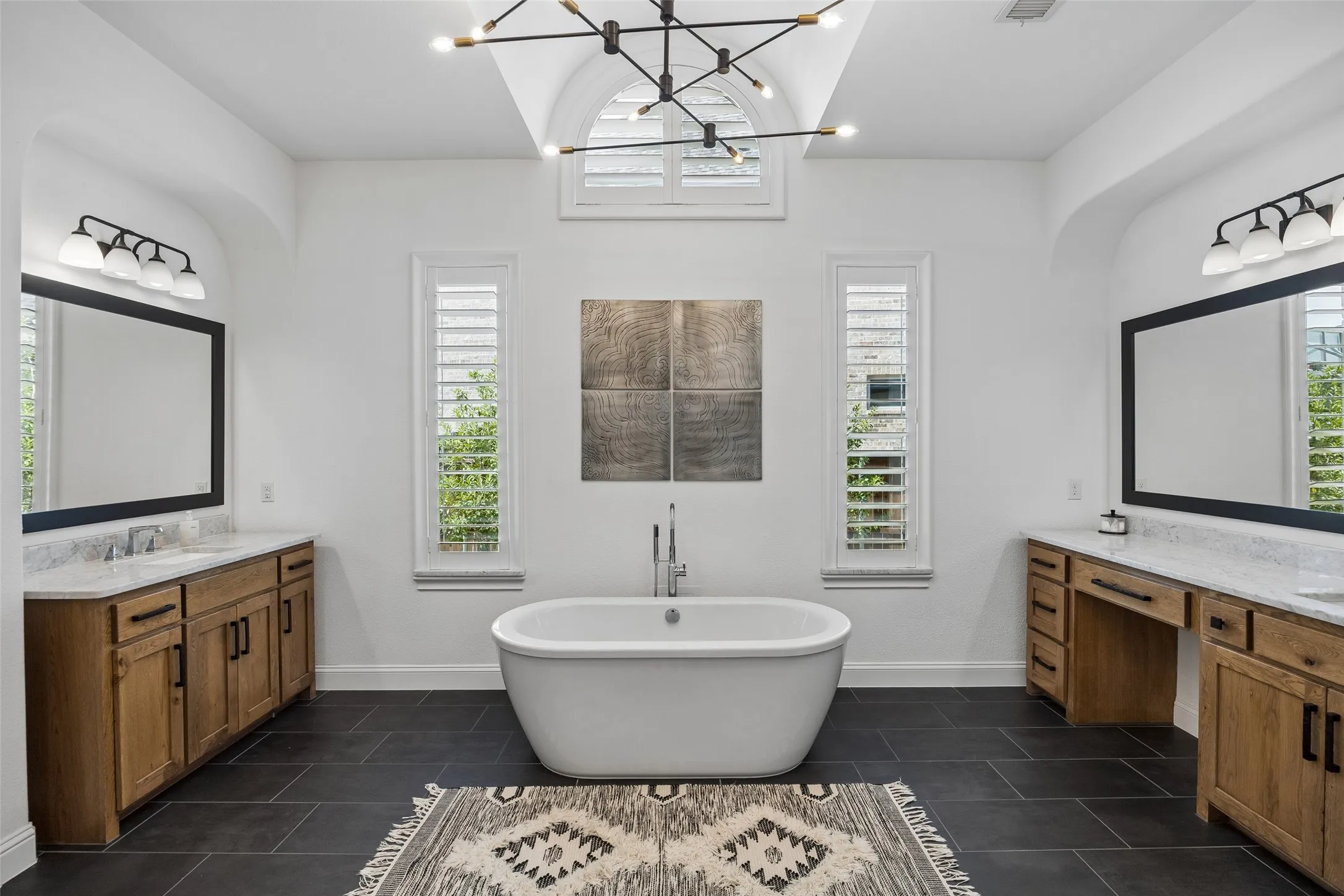 Single Family Residence For Sale in Collin County , 3378 Waverly Drive, Celina, Texas 75009, 5 Bedroom, 6 Bathroom, 3 Garage spaces, 4,680 Sqft, built in 2017, mls#21350590, Real Estate Agent in Celina, Homes For Sale in Collin county, Homes For Sale in Celina, Realtor in Celina Texas, Real Estate Brokerage Independent Realty Texas, Luminita Cordes Realtor
