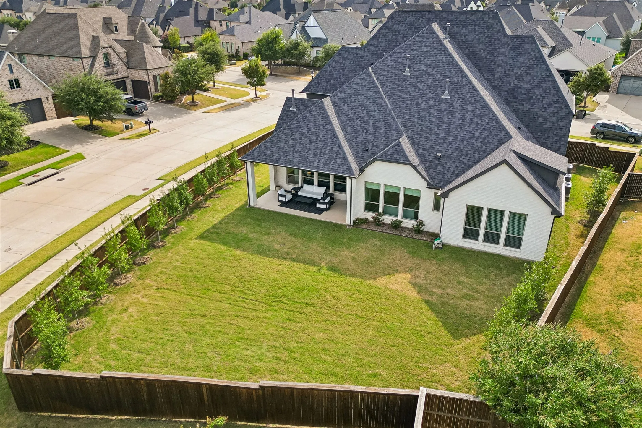 Single Family Residence For Sale in Collin County , 3378 Waverly Drive, Celina, Texas 75009, 5 Bedroom, 6 Bathroom, 3 Garage spaces, 4,680 Sqft, built in 2017, mls#21350590, Real Estate Agent in Celina, Homes For Sale in Collin county, Homes For Sale in Celina, Realtor in Celina Texas, Real Estate Brokerage Independent Realty Texas, Luminita Cordes Realtor