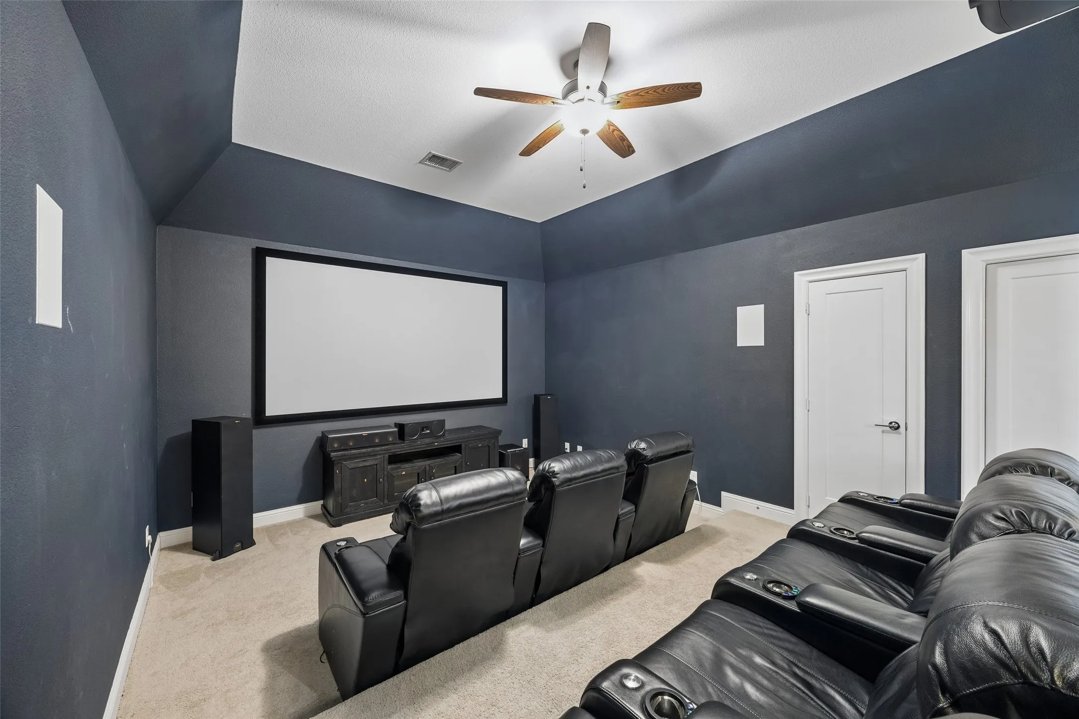 Single Family Residence For Sale in Collin County , 3378 Waverly Drive, Celina, Texas 75009, 5 Bedroom, 6 Bathroom, 3 Garage spaces, 4,680 Sqft, built in 2017, mls#21350590, Real Estate Agent in Celina, Homes For Sale in Collin county, Homes For Sale in Celina, Realtor in Celina Texas, Real Estate Brokerage Independent Realty Texas, Luminita Cordes Realtor