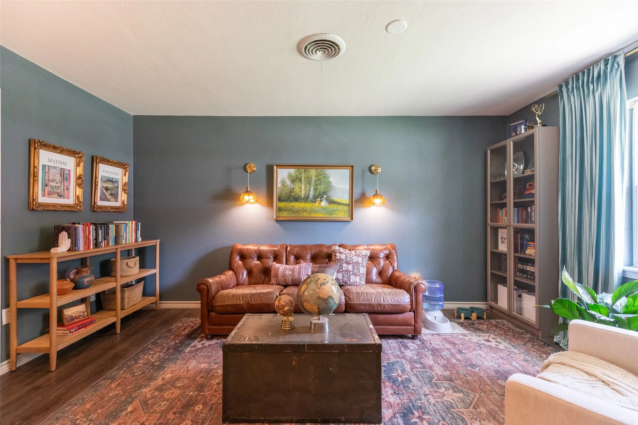 2ND LIVING AREA