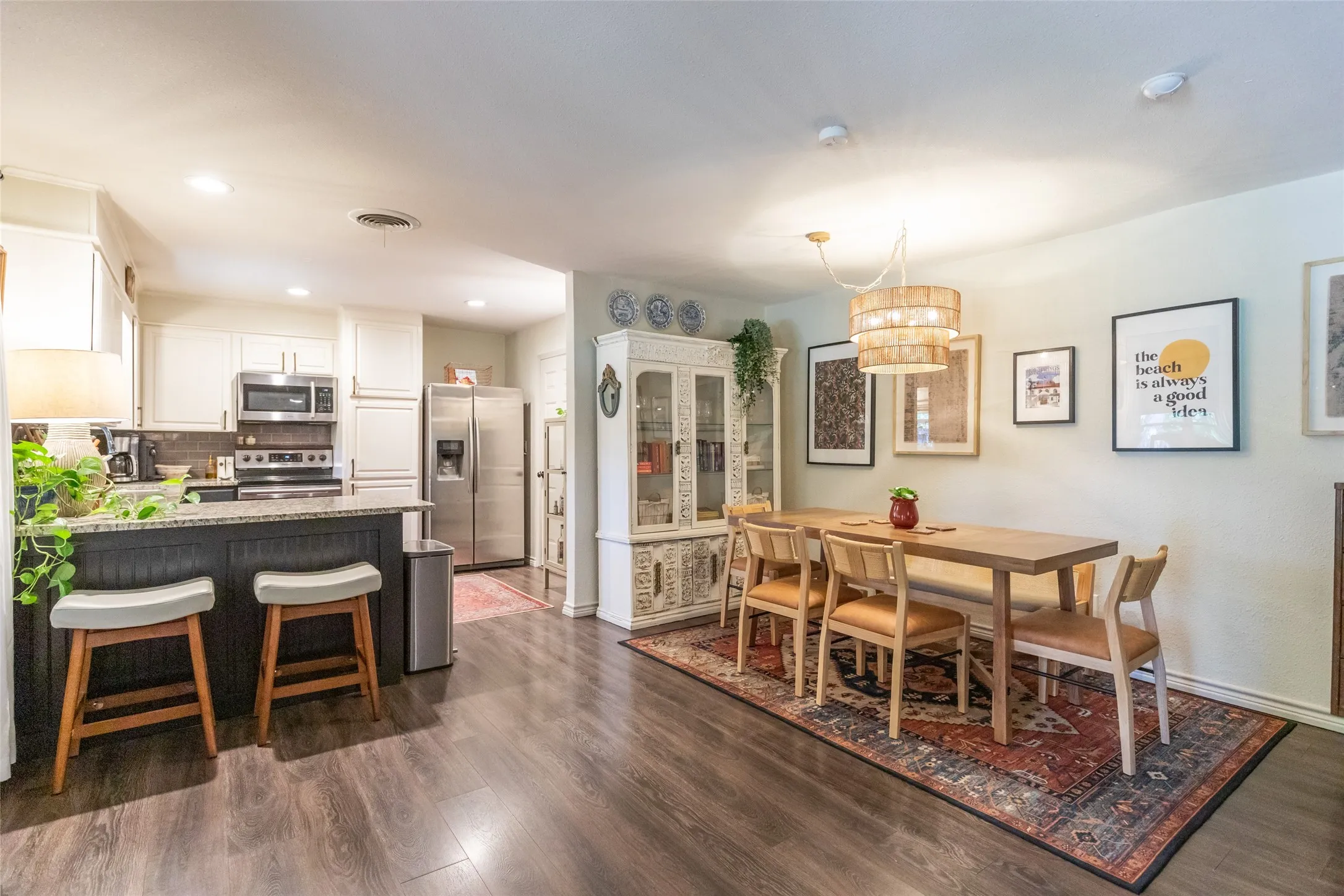 Single Family Residence For Sale in Taylor County , 1626 Marsalis Drive, Abilene, Texas 79603, 3 Bedroom, 2 Bathroom, 2 Garage spaces, 1,590 Sqft, built in 1963, mls#21353741, Real Estate Agent in Abilene, Homes For Sale in Taylor county, Homes For Sale in Abilene, Realtor in Abilene Texas, Real Estate Brokerage Independent Realty Texas, Luminita Cordes Realtor