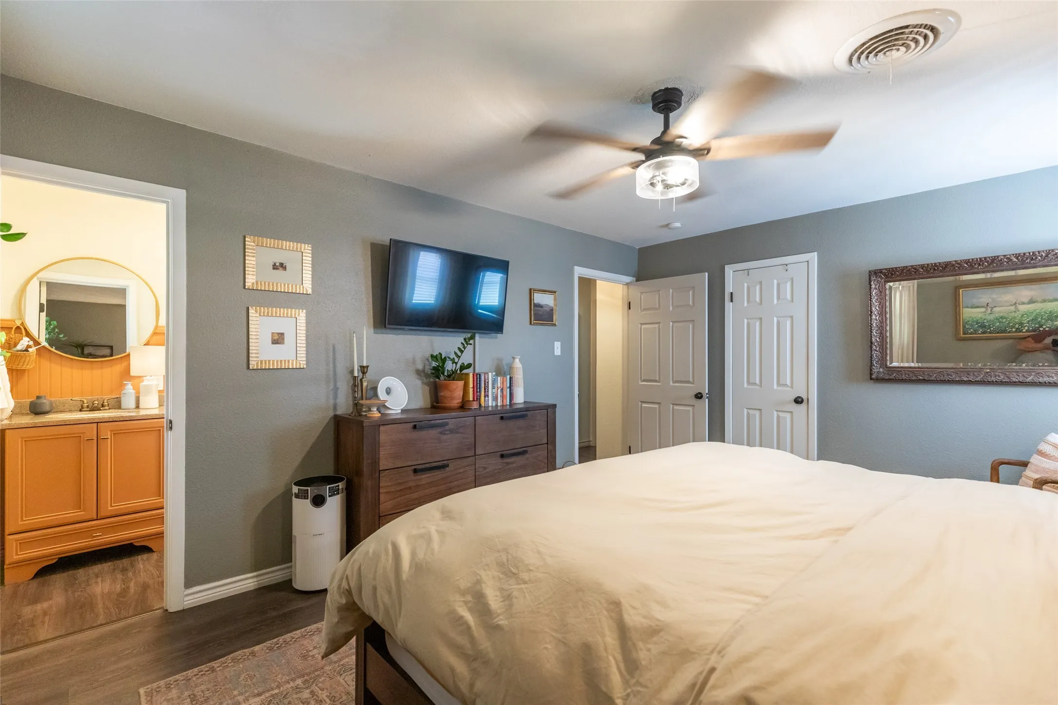 Single Family Residence For Sale in Taylor County , 1626 Marsalis Drive, Abilene, Texas 79603, 3 Bedroom, 2 Bathroom, 2 Garage spaces, 1,590 Sqft, built in 1963, mls#21353741, Real Estate Agent in Abilene, Homes For Sale in Taylor county, Homes For Sale in Abilene, Realtor in Abilene Texas, Real Estate Brokerage Independent Realty Texas, Luminita Cordes Realtor