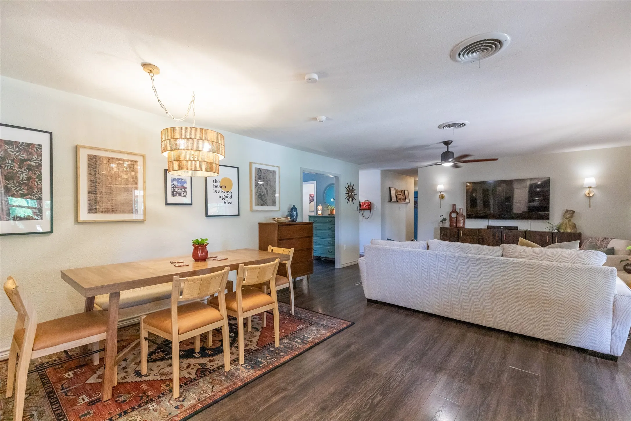 Single Family Residence For Sale in Taylor County , 1626 Marsalis Drive, Abilene, Texas 79603, 3 Bedroom, 2 Bathroom, 2 Garage spaces, 1,590 Sqft, built in 1963, mls#21353741, Real Estate Agent in Abilene, Homes For Sale in Taylor county, Homes For Sale in Abilene, Realtor in Abilene Texas, Real Estate Brokerage Independent Realty Texas, Luminita Cordes Realtor