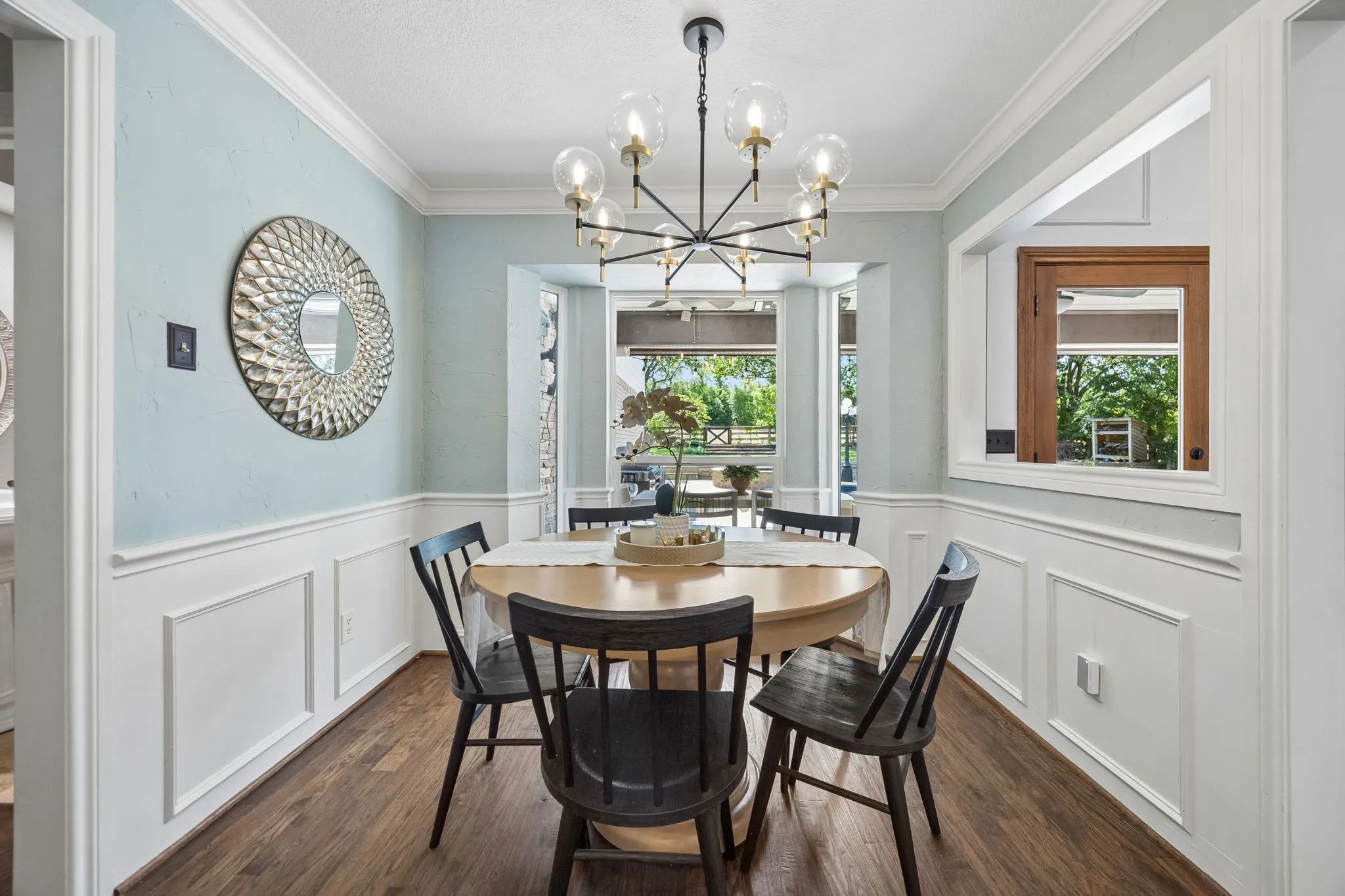 Kitchen nook for casual eating space