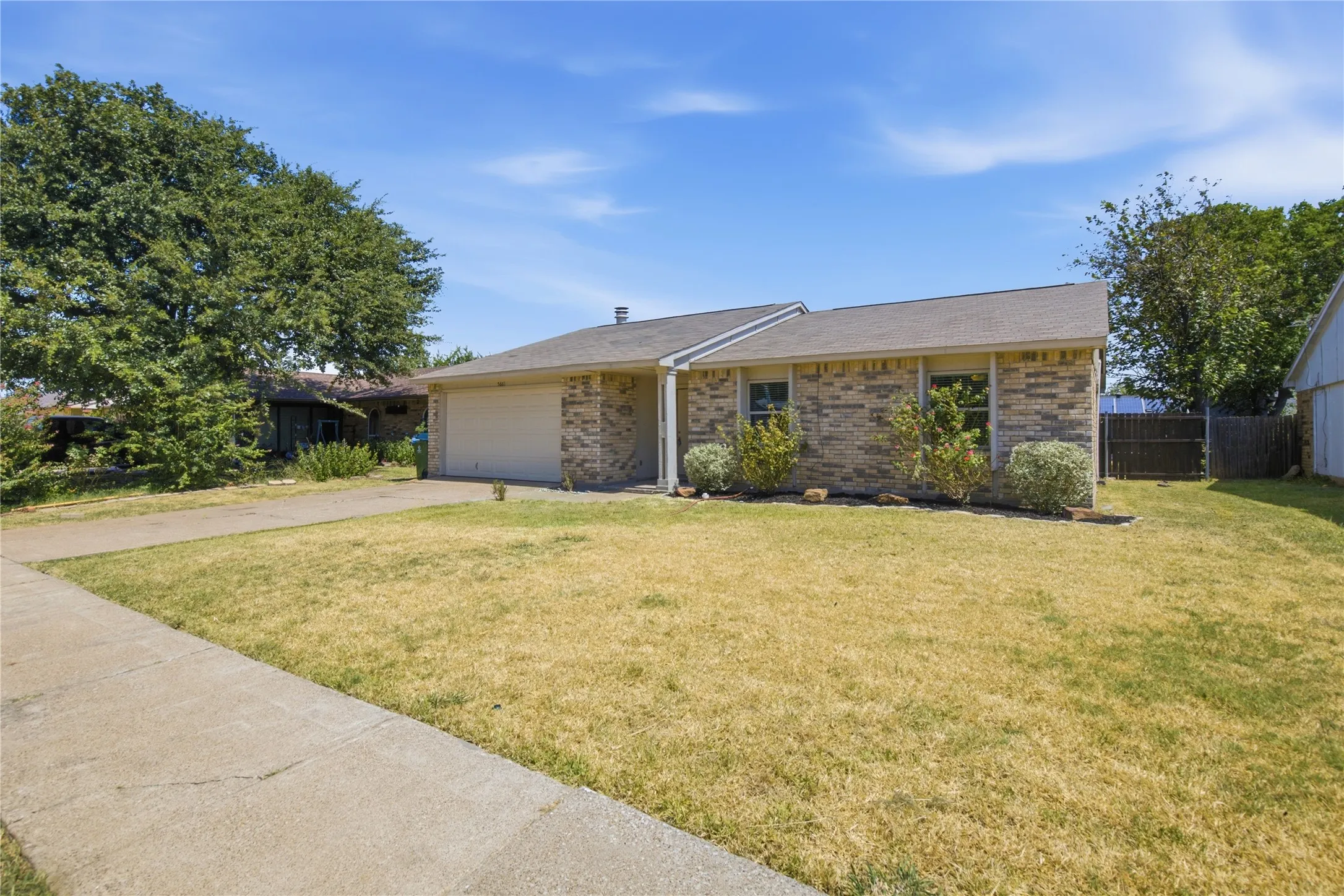 Single Family Residence For Sale in Denton County , 5661 Pearce Street, The Colony, Texas 75056, 3 Bedroom, 2 Bathroom, 1 Garage spaces, 1,379 Sqft, built in 1980, mls#21353921, Real Estate Agent in The Colony, Homes For Sale in Denton county, Homes For Sale in The Colony, Realtor in The Colony Texas, Real Estate Brokerage Independent Realty Texas, Luminita Cordes Realtor