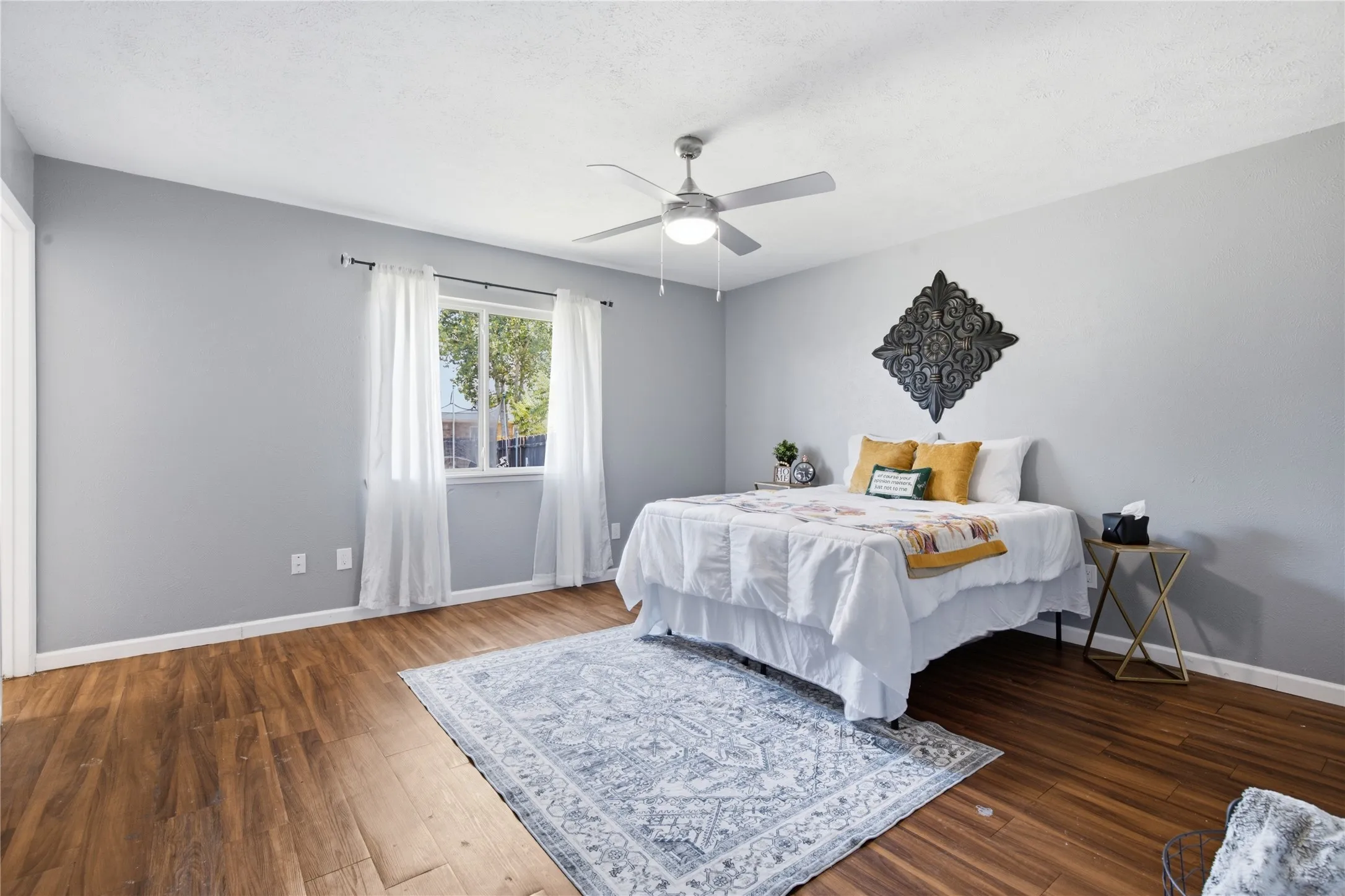Single Family Residence For Sale in Denton County , 5661 Pearce Street, The Colony, Texas 75056, 3 Bedroom, 2 Bathroom, 1 Garage spaces, 1,379 Sqft, built in 1980, mls#21353921, Real Estate Agent in The Colony, Homes For Sale in Denton county, Homes For Sale in The Colony, Realtor in The Colony Texas, Real Estate Brokerage Independent Realty Texas, Luminita Cordes Realtor