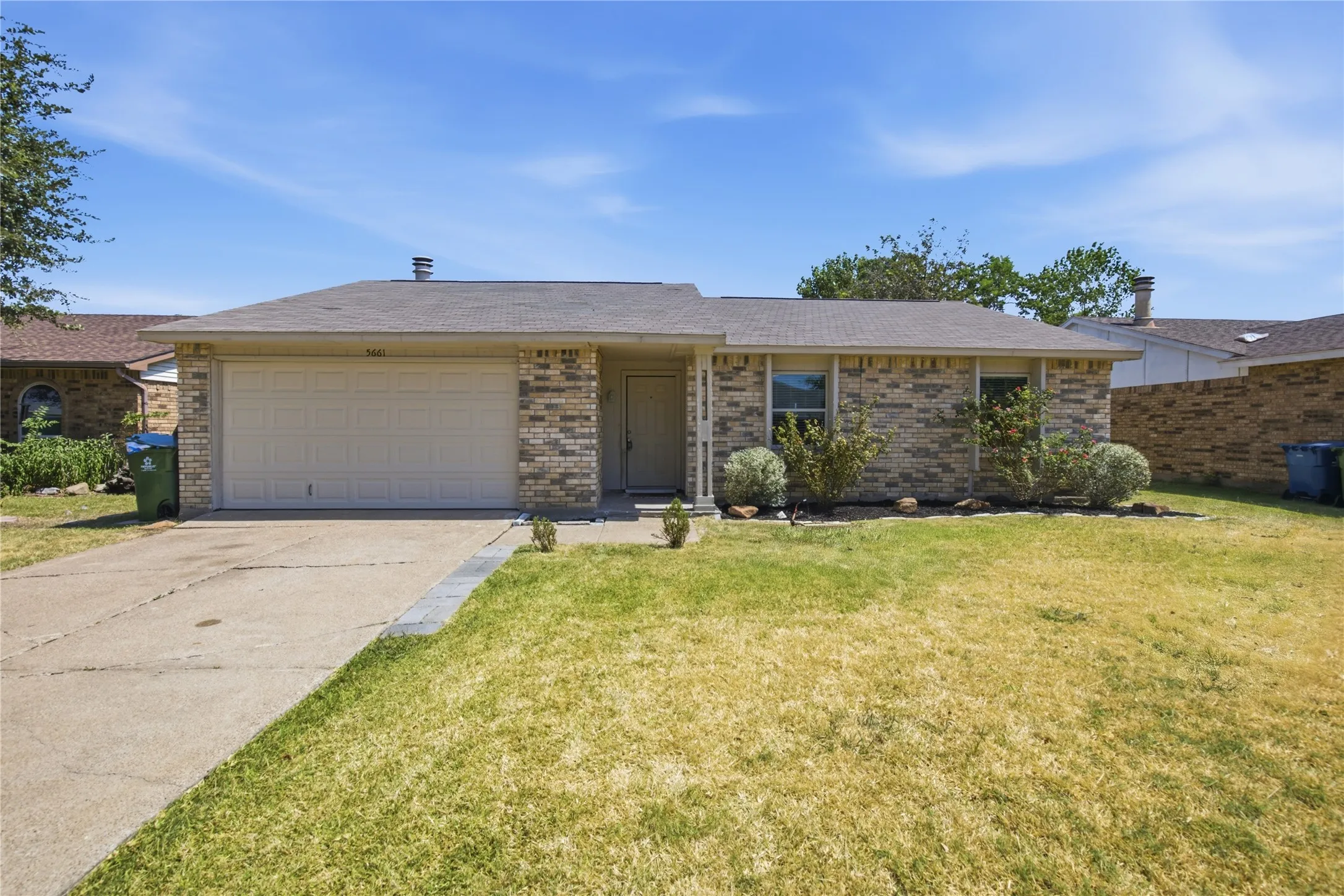 Single Family Residence For Sale in Denton County , 5661 Pearce Street, The Colony, Texas 75056, 3 Bedroom, 2 Bathroom, 1 Garage spaces, 1,379 Sqft, built in 1980, mls#21353921, Real Estate Agent in The Colony, Homes For Sale in Denton county, Homes For Sale in The Colony, Realtor in The Colony Texas, Real Estate Brokerage Independent Realty Texas, Luminita Cordes Realtor