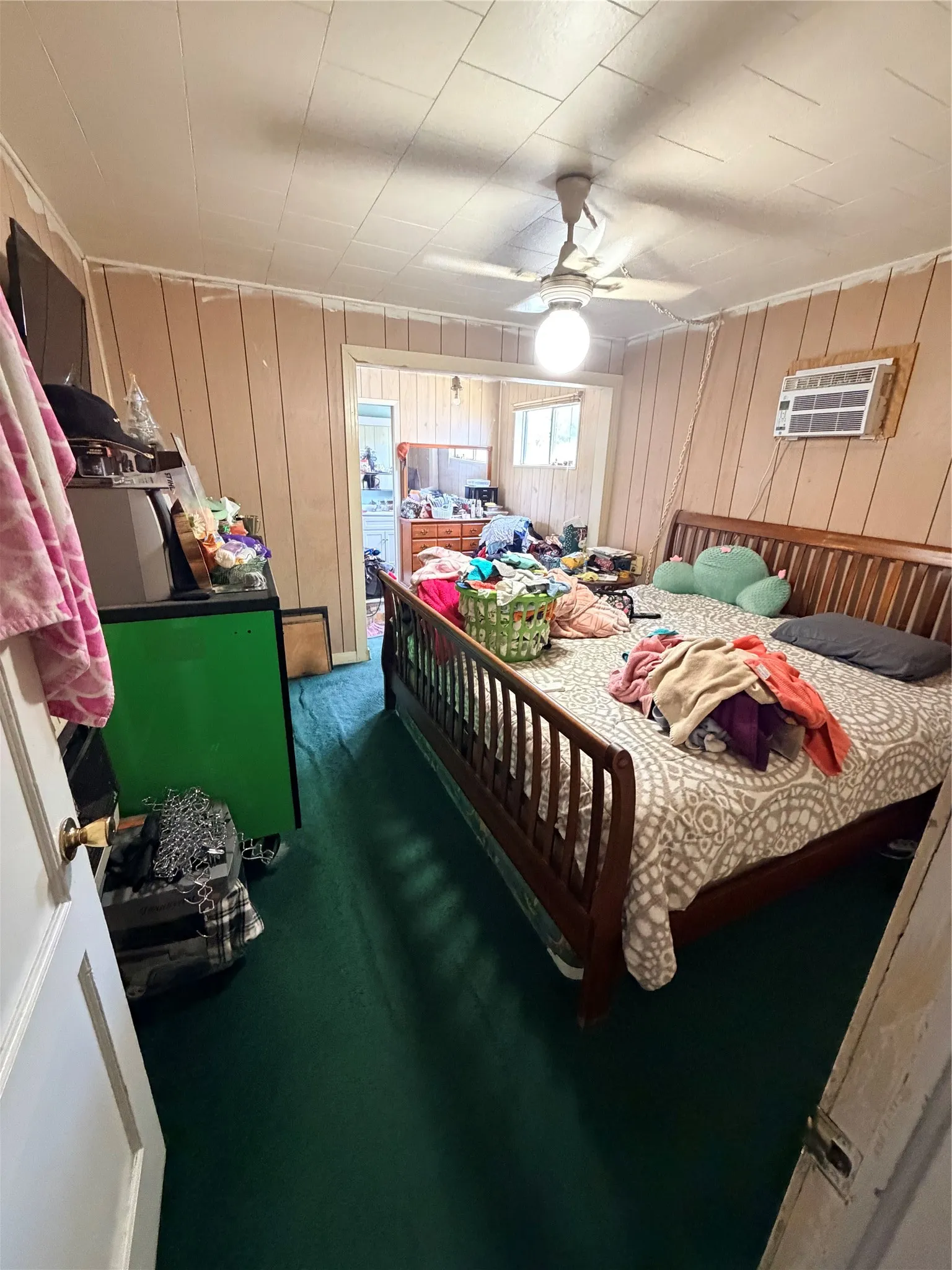Single Family Residence For Sale in Falls County , 744 Chilton Street, Marlin, Texas 76661, 2 Bedroom, 2 Bathroom, Garage spaces, 1,264 Sqft, built in 1950, mls#21353927, Real Estate Agent in Marlin, Homes For Sale in Falls county, Homes For Sale in Marlin, Realtor in Marlin Texas, Real Estate Brokerage Independent Realty Texas, Luminita Cordes Realtor