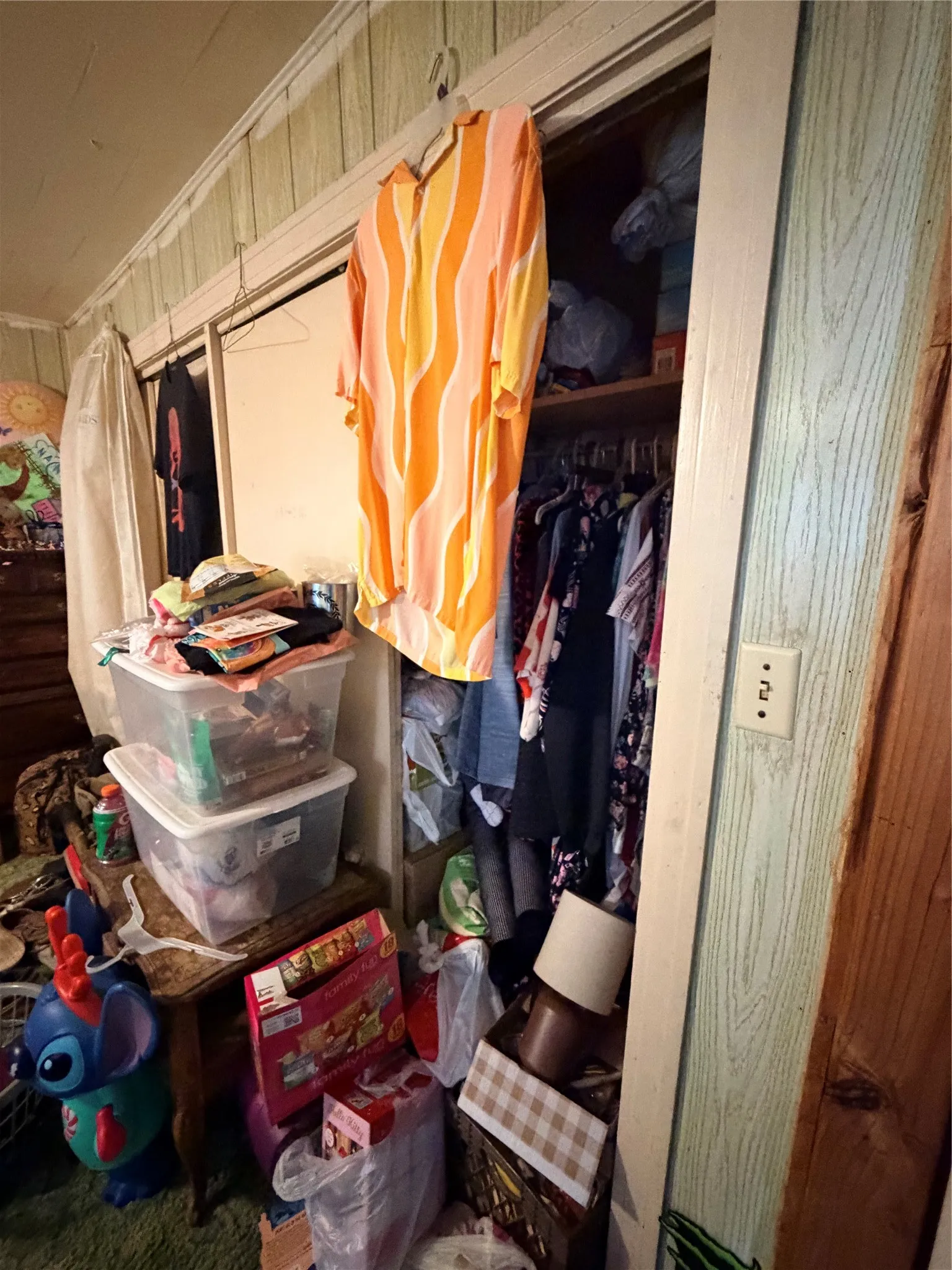 Single Family Residence For Sale in Falls County , 744 Chilton Street, Marlin, Texas 76661, 2 Bedroom, 2 Bathroom, Garage spaces, 1,264 Sqft, built in 1950, mls#21353927, Real Estate Agent in Marlin, Homes For Sale in Falls county, Homes For Sale in Marlin, Realtor in Marlin Texas, Real Estate Brokerage Independent Realty Texas, Luminita Cordes Realtor