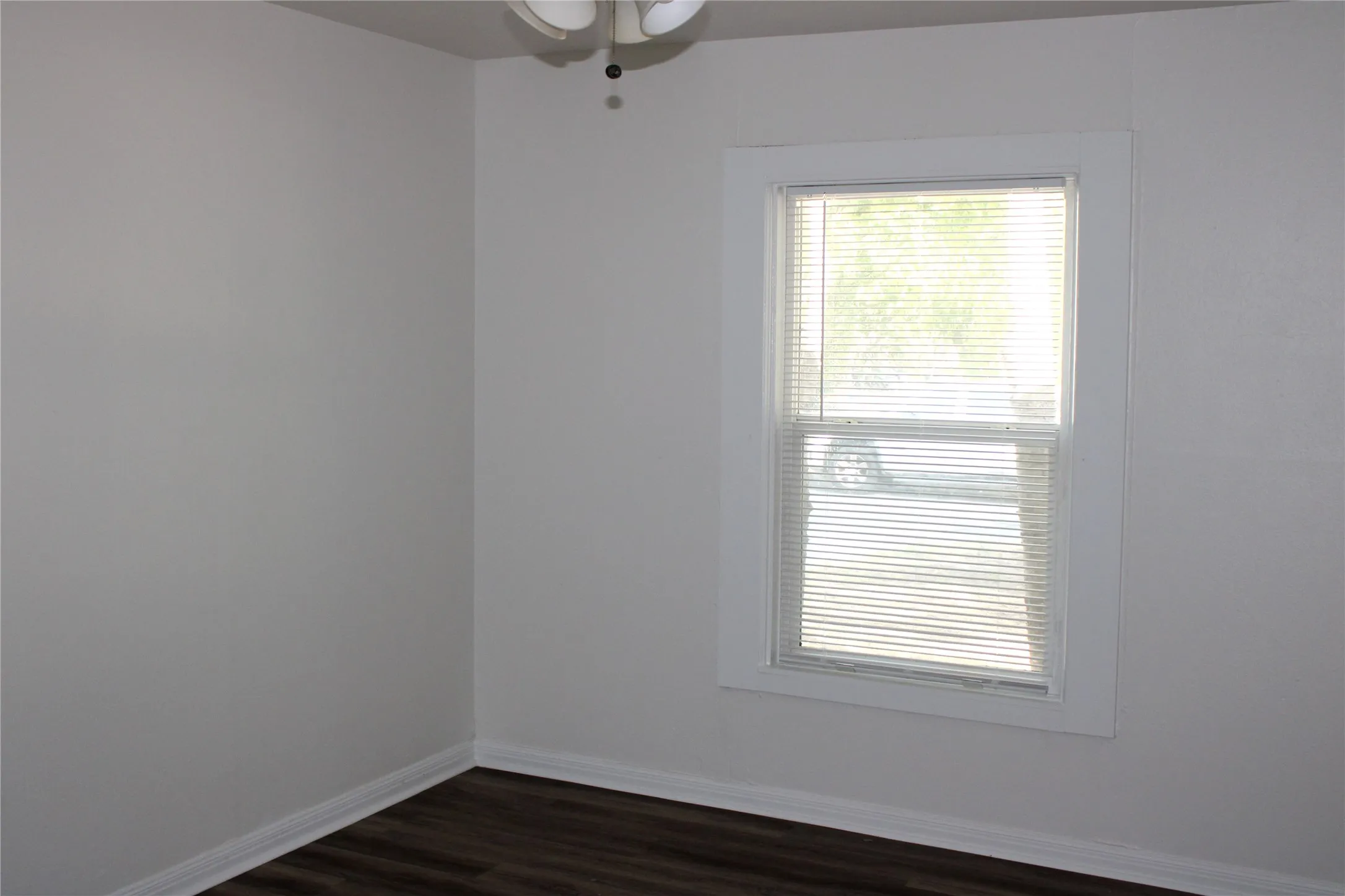 Single Family Residence For Sale in Mc Lennan County , 3712 leland Avenue, Waco, Texas 76708, 2 Bedroom, 1 Bathroom, Garage spaces, 882 Sqft, built in 1952, mls#21353866, Real Estate Agent in Waco, Homes For Sale in Mc Lennan county, Homes For Sale in Waco, Realtor in Waco Texas, Real Estate Brokerage Independent Realty Texas, Luminita Cordes Realtor