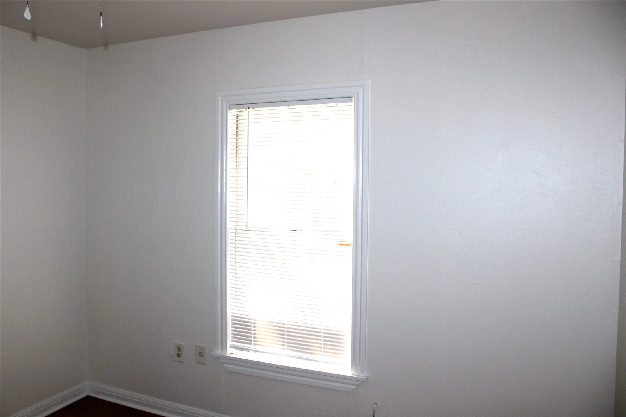 Single Family Residence For Sale in Mc Lennan County , 3712 leland Avenue, Waco, Texas 76708, 2 Bedroom, 1 Bathroom, Garage spaces, 882 Sqft, built in 1952, mls#21353866, Real Estate Agent in Waco, Homes For Sale in Mc Lennan county, Homes For Sale in Waco, Realtor in Waco Texas, Real Estate Brokerage Independent Realty Texas, Luminita Cordes Realtor