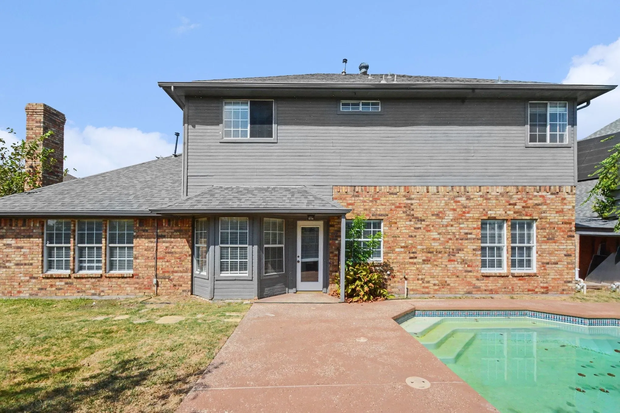 Single Family Residence For Sale in Denton County , 3711 Penny Lane, Carrollton, Texas 75007, 4 Bedroom, 3 Bathroom, 2 Garage spaces, 2,411 Sqft, built in 1991, mls#21353307, Real Estate Agent in Carrollton, Homes For Sale in Denton county, Homes For Sale in Carrollton, Realtor in Carrollton Texas, Real Estate Brokerage Independent Realty Texas, Luminita Cordes Realtor