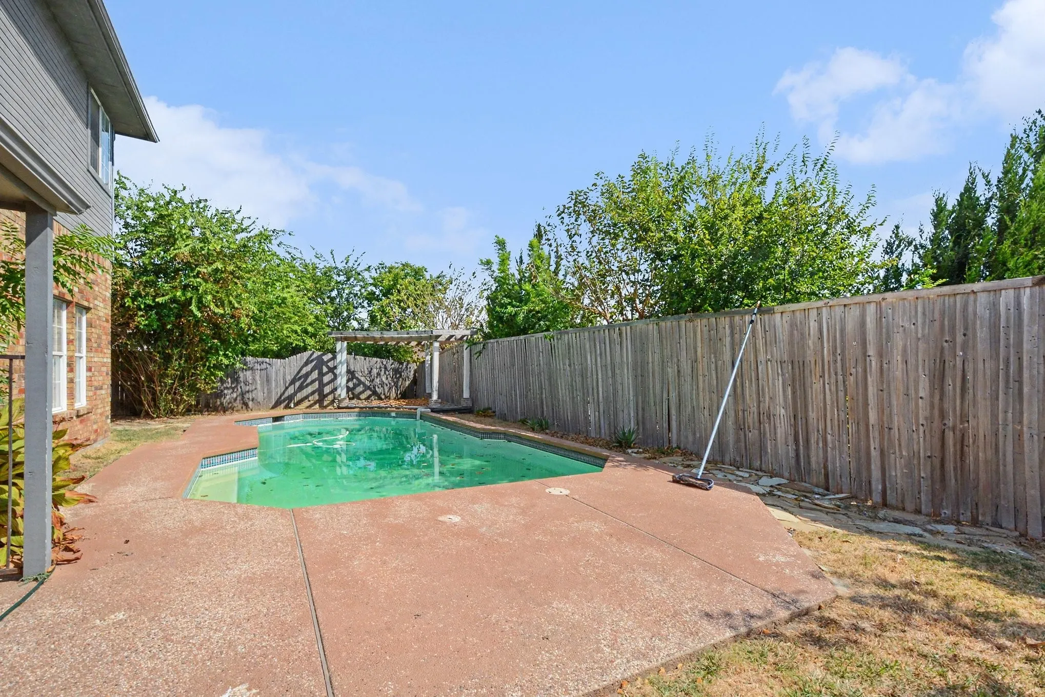 Single Family Residence For Sale in Denton County , 3711 Penny Lane, Carrollton, Texas 75007, 4 Bedroom, 3 Bathroom, 2 Garage spaces, 2,411 Sqft, built in 1991, mls#21353307, Real Estate Agent in Carrollton, Homes For Sale in Denton county, Homes For Sale in Carrollton, Realtor in Carrollton Texas, Real Estate Brokerage Independent Realty Texas, Luminita Cordes Realtor