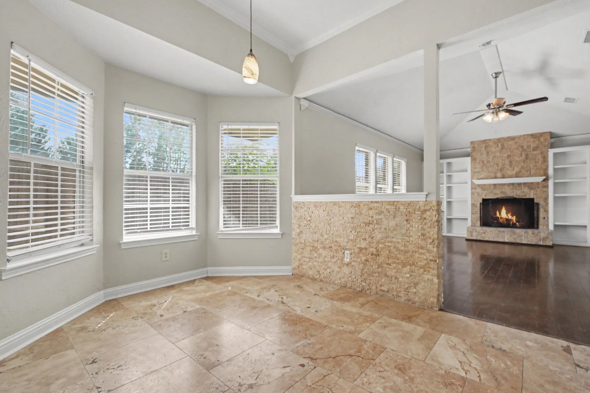 Single Family Residence For Sale in Denton County , 3711 Penny Lane, Carrollton, Texas 75007, 4 Bedroom, 3 Bathroom, 2 Garage spaces, 2,411 Sqft, built in 1991, mls#21353307, Real Estate Agent in Carrollton, Homes For Sale in Denton county, Homes For Sale in Carrollton, Realtor in Carrollton Texas, Real Estate Brokerage Independent Realty Texas, Luminita Cordes Realtor