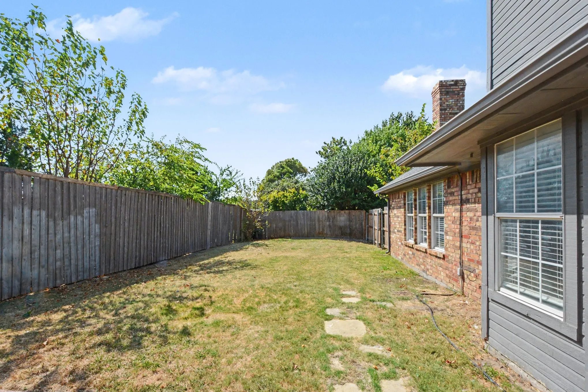 Single Family Residence For Sale in Denton County , 3711 Penny Lane, Carrollton, Texas 75007, 4 Bedroom, 3 Bathroom, 2 Garage spaces, 2,411 Sqft, built in 1991, mls#21353307, Real Estate Agent in Carrollton, Homes For Sale in Denton county, Homes For Sale in Carrollton, Realtor in Carrollton Texas, Real Estate Brokerage Independent Realty Texas, Luminita Cordes Realtor