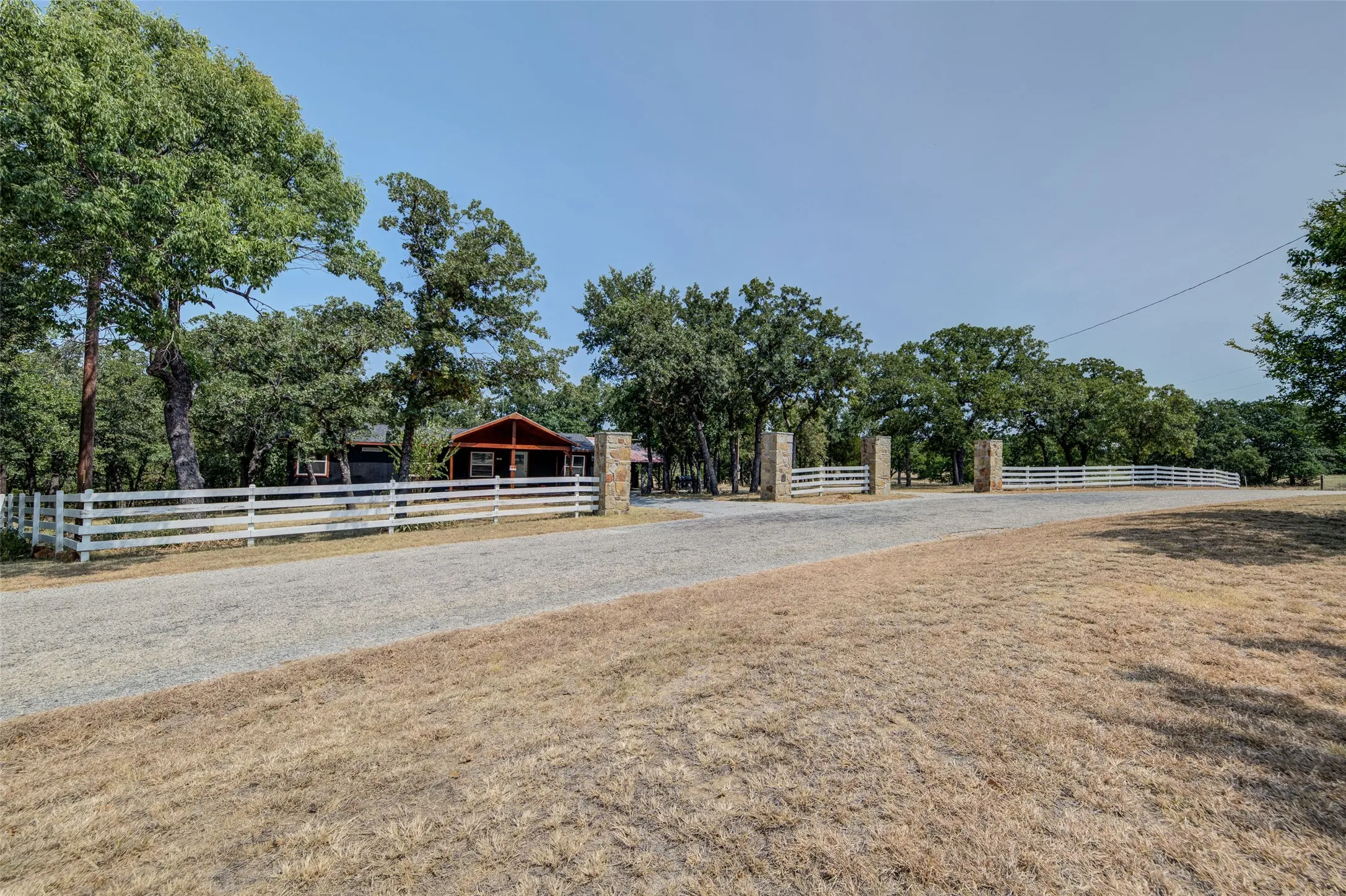 Mobile Home For Sale in Wise County , 469 County Road 1743, Chico, Texas 76431, 3 Bedroom, 2 Bathroom, Garage spaces, 1,700 Sqft, built in 2024, Price $249,999, mls#21353449, Real Estate Agent in Chico, Homes For Sale in Wise county, Homes For Sale in Chico, Realtor in Chico Texas, Real Estate Brokerage Independent Realty Texas, Luminita Cordes Realtor