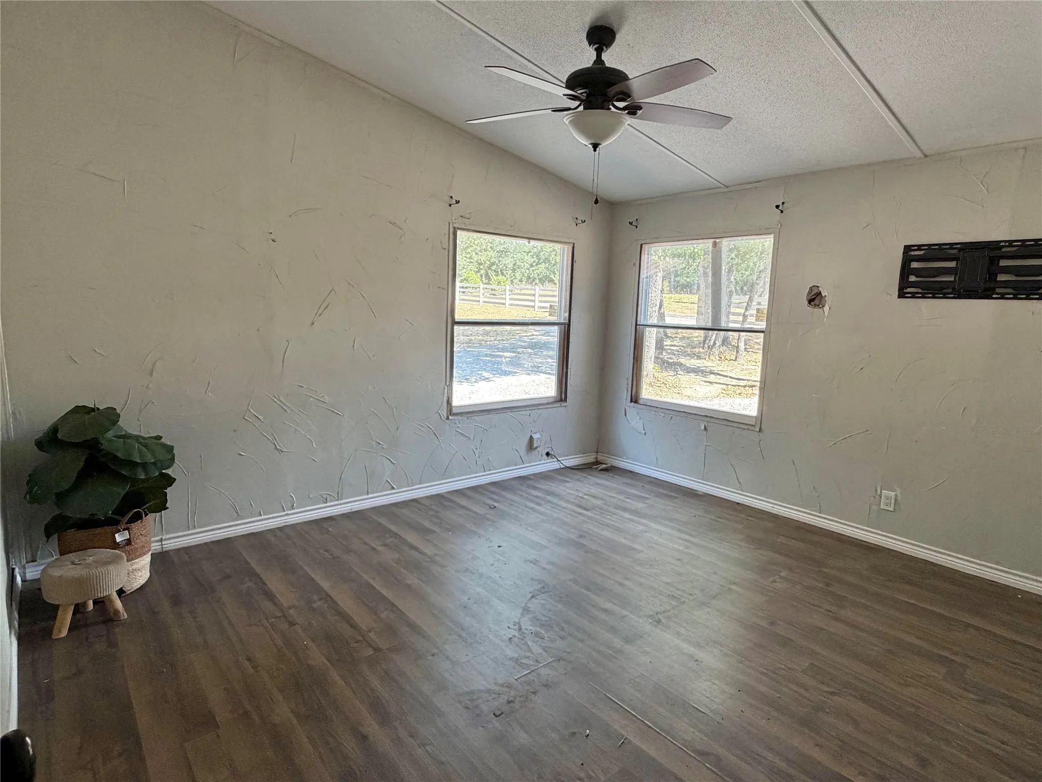 Mobile Home For Sale in Wise County , 469 County Road 1743, Chico, Texas 76431, 3 Bedroom, 2 Bathroom, Garage spaces, 1,700 Sqft, built in 2024, Price $249,999, mls#21353449, Real Estate Agent in Chico, Homes For Sale in Wise county, Homes For Sale in Chico, Realtor in Chico Texas, Real Estate Brokerage Independent Realty Texas, Luminita Cordes Realtor
