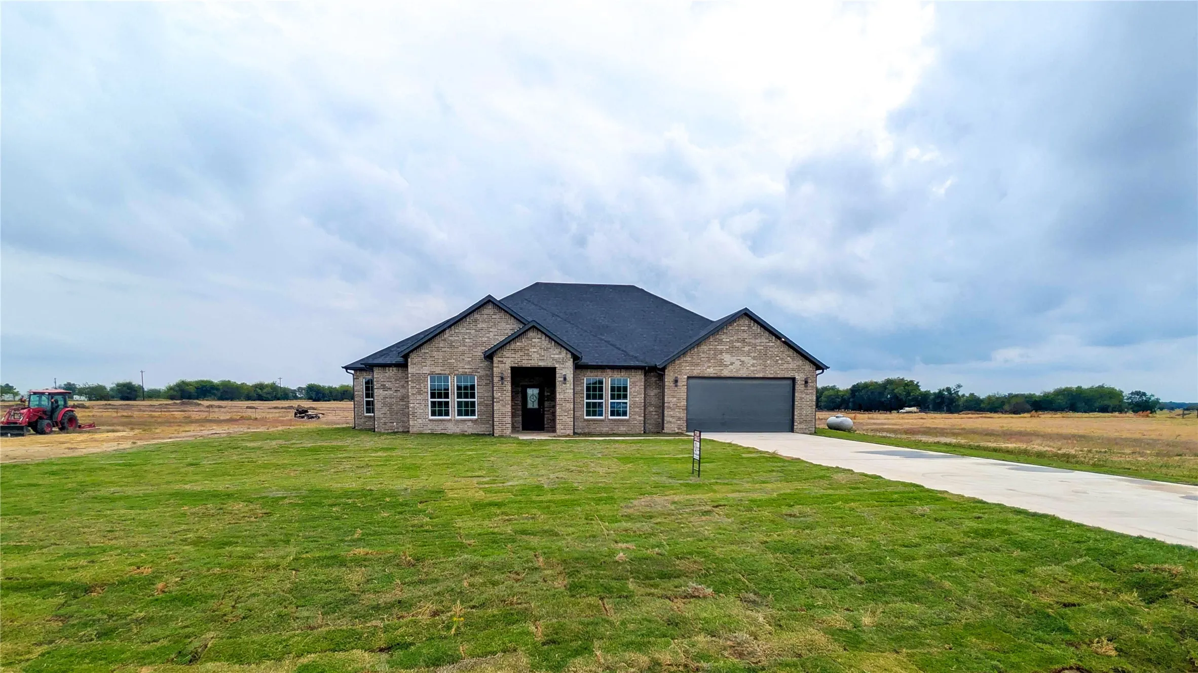 Single Family Residence For Sale in Rains County , 235 Private Road 5440, Point, Texas 75472, 5 Bedroom, 3 Bathroom, 2 Garage spaces, 2,589 Sqft, built in 2025, mls#21352457, Real Estate Agent in Point, Homes For Sale in Rains county, Homes For Sale in Point, Realtor in Point Texas, Real Estate Brokerage Independent Realty Texas, Luminita Cordes Realtor