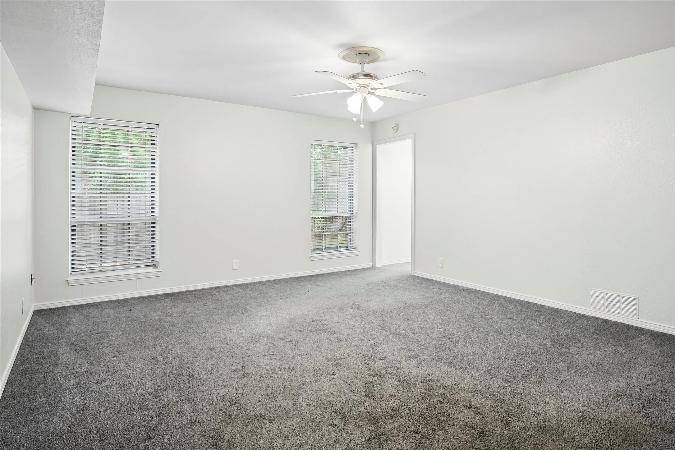 Duplex For Rent in Dallas County , 10504 Berry Knoll Drive, Dallas, Texas 75230, 3 Bedroom, 3 Bathroom, 2 Garage spaces, 2,632 Sqft, built in 1971, mls#21339912, Real Estate Agent in Dallas, Homes For Rent in Dallas county, Homes For Rent in Dallas, Realtor in Dallas Texas, Real Estate Brokerage Independent Realty Texas, Luminita Cordes Realtor