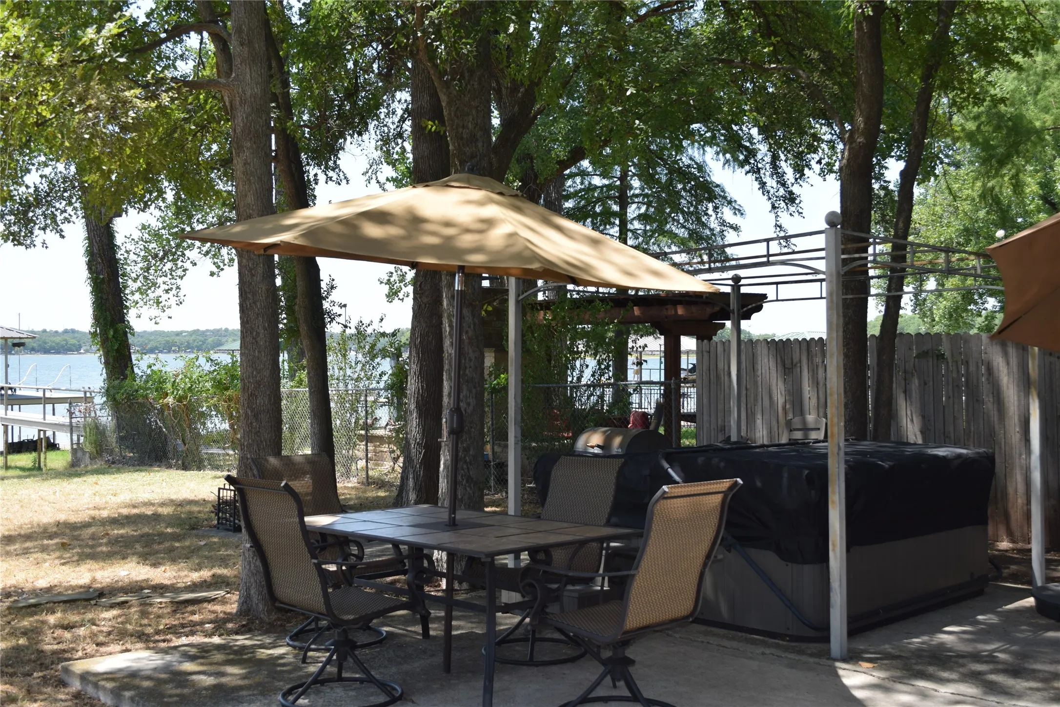 Single Family Residence For Sale in Parker County , 1411 E Lake Drive, Weatherford, Texas 76087, 0, 1 Bathroom, Garage spaces, 180 Sqft, built in 0, Price $265,000, mls#21353930, Real Estate Agent in Weatherford, Homes For Sale in Parker county, Homes For Sale in Weatherford, Realtor in Weatherford Texas, Real Estate Brokerage Independent Realty Texas, Luminita Cordes Realtor