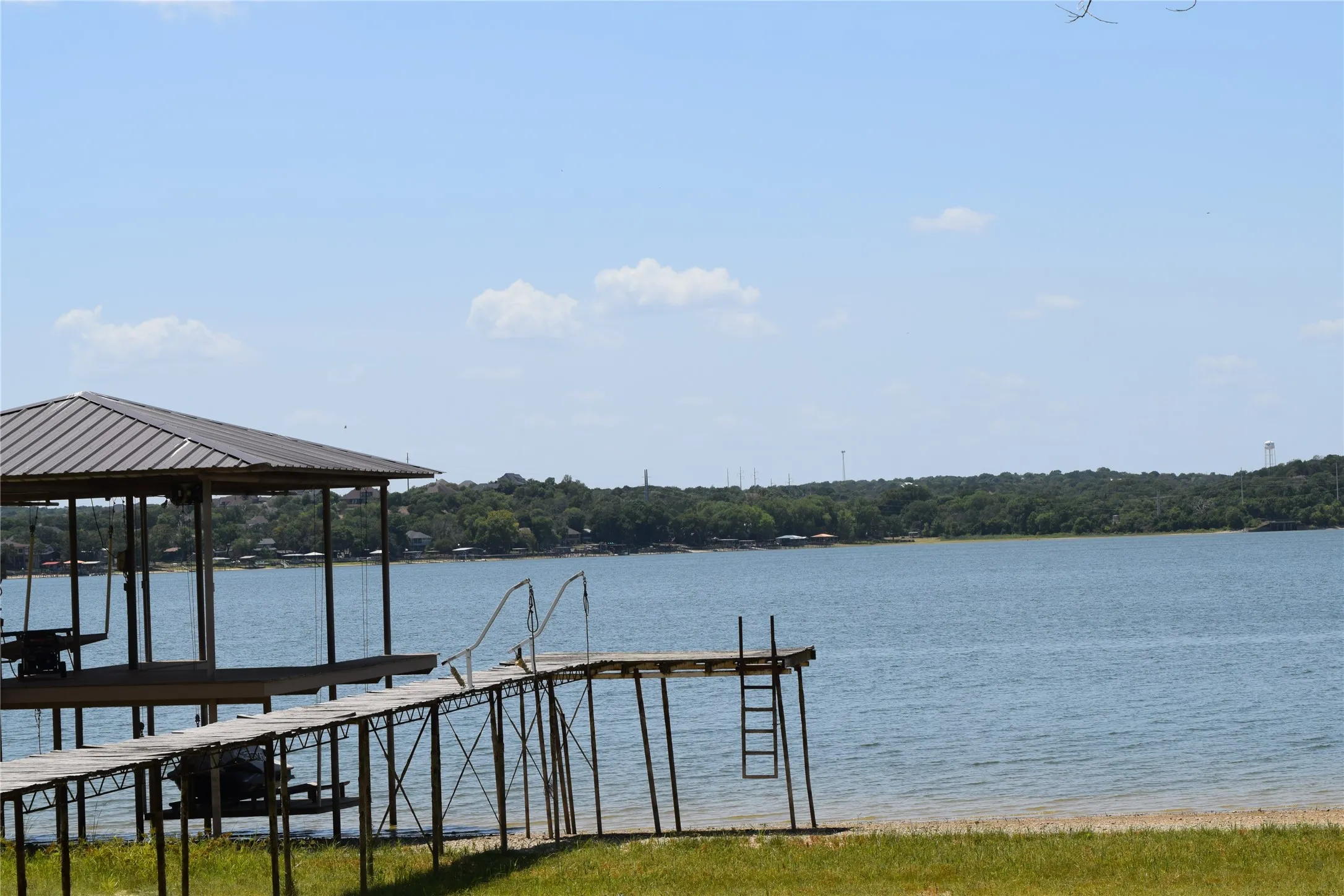 Single Family Residence For Sale in Parker County , 1411 E Lake Drive, Weatherford, Texas 76087, 0, 1 Bathroom, Garage spaces, 180 Sqft, built in 0, Price $265,000, mls#21353930, Real Estate Agent in Weatherford, Homes For Sale in Parker county, Homes For Sale in Weatherford, Realtor in Weatherford Texas, Real Estate Brokerage Independent Realty Texas, Luminita Cordes Realtor