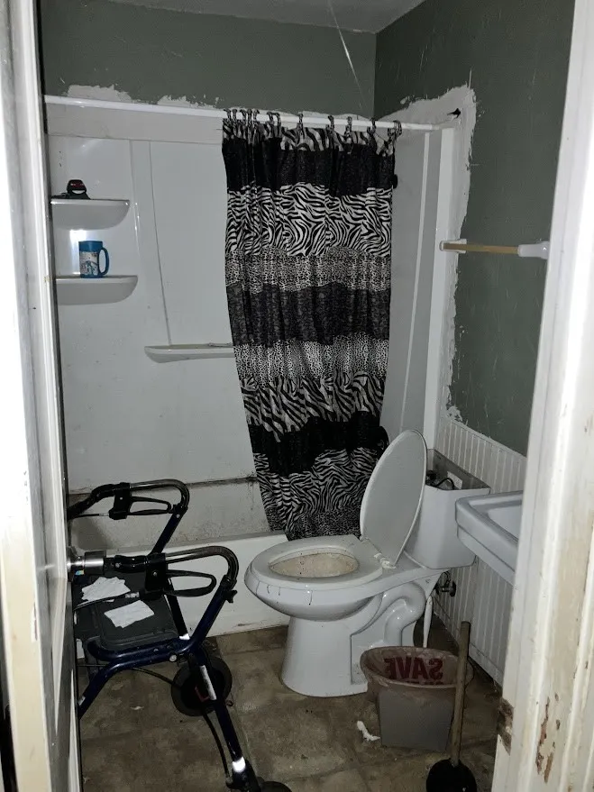 Single Family Residence For Sale in Mc Lennan County , 108 N Strauss Street, Robinson, Texas 76706, 3 Bedroom, 2 Bathroom, 2 Garage spaces, 1,388 Sqft, built in 1951, mls#21352209, Real Estate Agent in Robinson, Homes For Sale in Mc Lennan county, Homes For Sale in Robinson, Realtor in Robinson Texas, Real Estate Brokerage Independent Realty Texas, Luminita Cordes Realtor