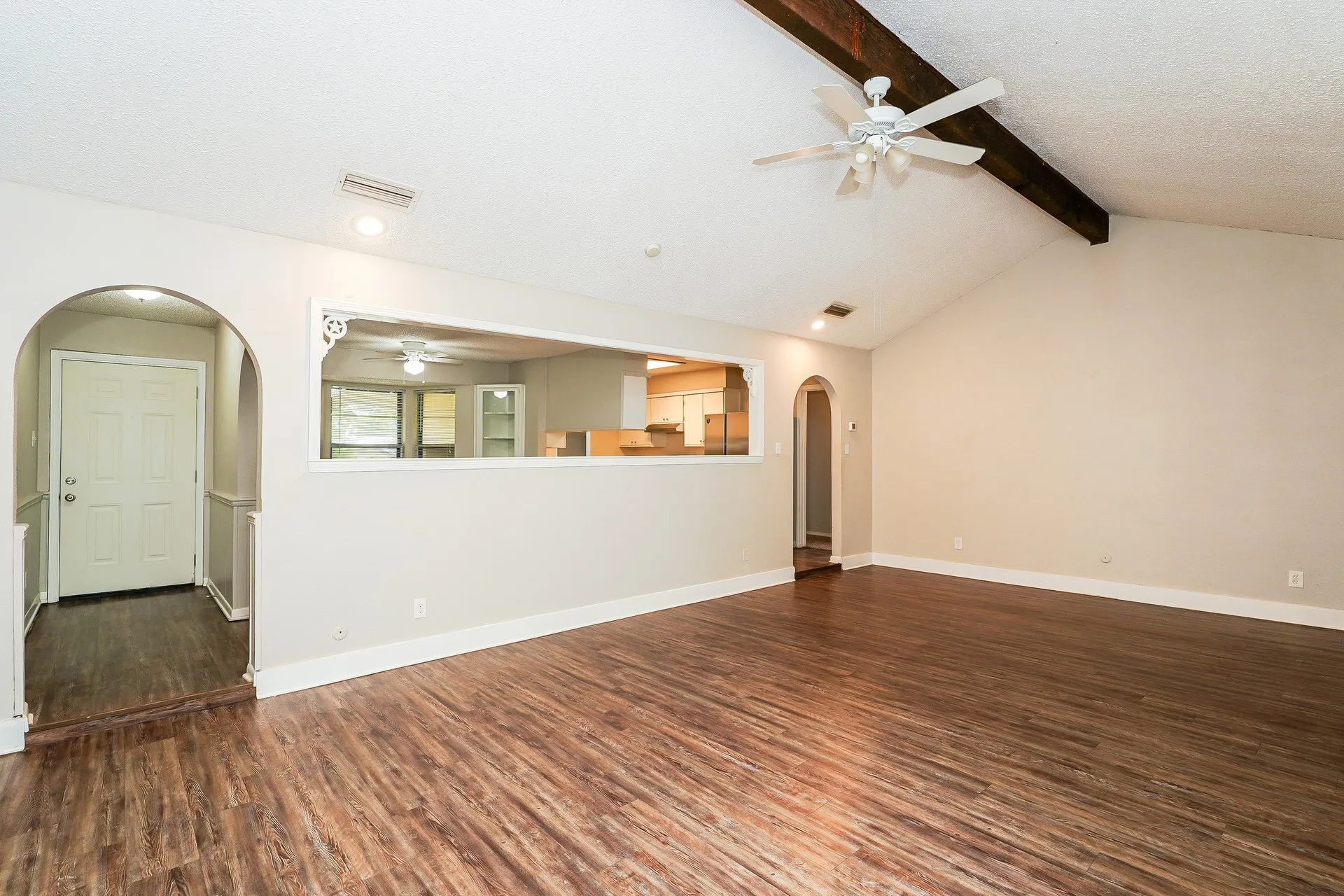Single Family Residence For Rent in Tarrant County , 3417 Willowcrest Drive, North Richland Hills, Texas 76117, 3 Bedroom, 2 Bathroom, Garage spaces, 2,228 Sqft, built in 1975, mls#21353963, Real Estate Agent in North Richland Hills, Homes For Rent in Tarrant county, Homes For Rent in North Richland Hills, Realtor in North Richland Hills Texas, Real Estate Brokerage Independent Realty Texas, Luminita Cordes Realtor
